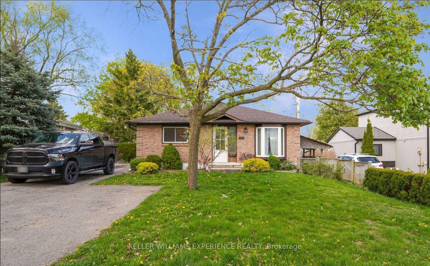 Photo 1 of Unit Upper, 241 Letitia Street, Barrie, Letitia Heights — HOMEH