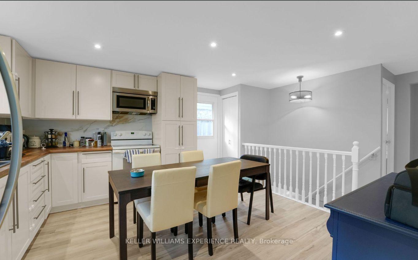 Photo 3 of Unit Upper, 241 Letitia Street, Barrie, Letitia Heights — HOMEH