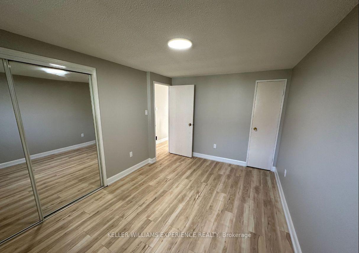 Photo 13 of Unit Upper, 241 Letitia Street, Barrie, Letitia Heights — HOMEH