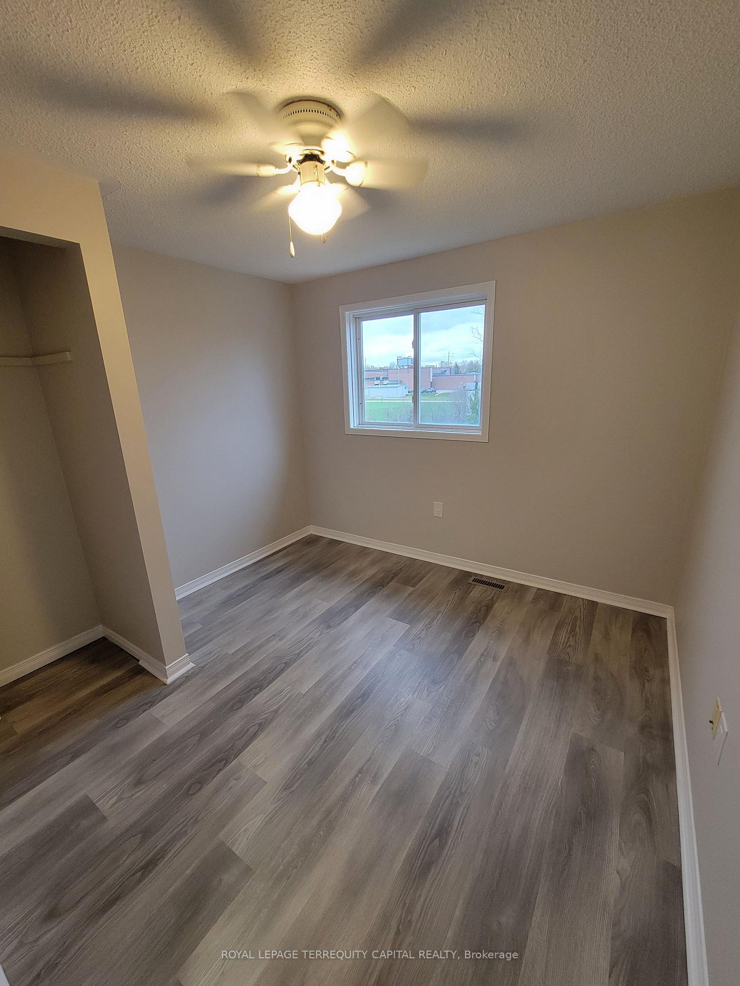 Photo 25 of 46 Arthur Avenue, Barrie, East Bayfield — HOMEH