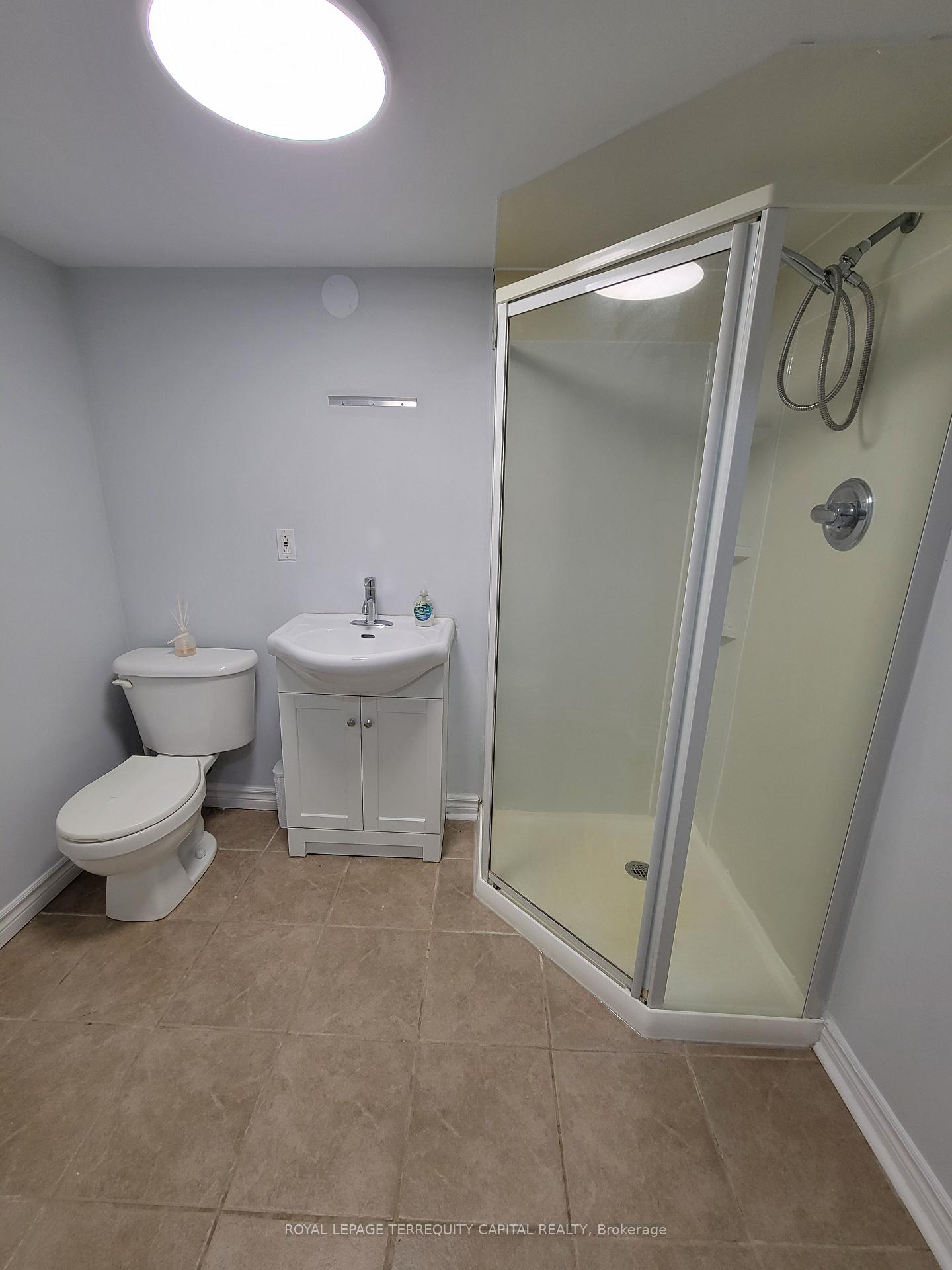 Photo 27 of 46 Arthur Avenue, Barrie, East Bayfield — HOMEH