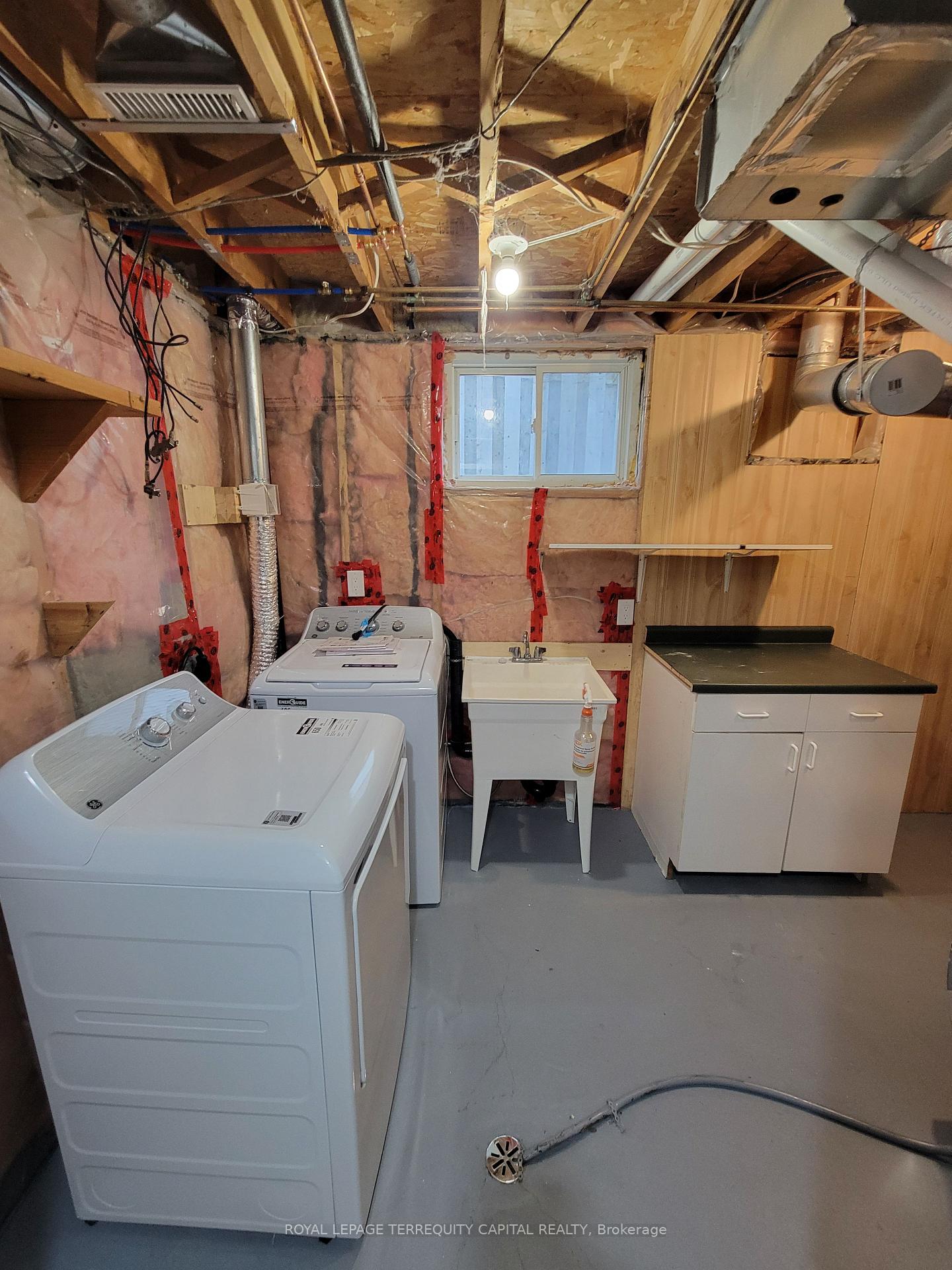 Photo 36 of 46 Arthur Avenue, Barrie, East Bayfield — HOMEH