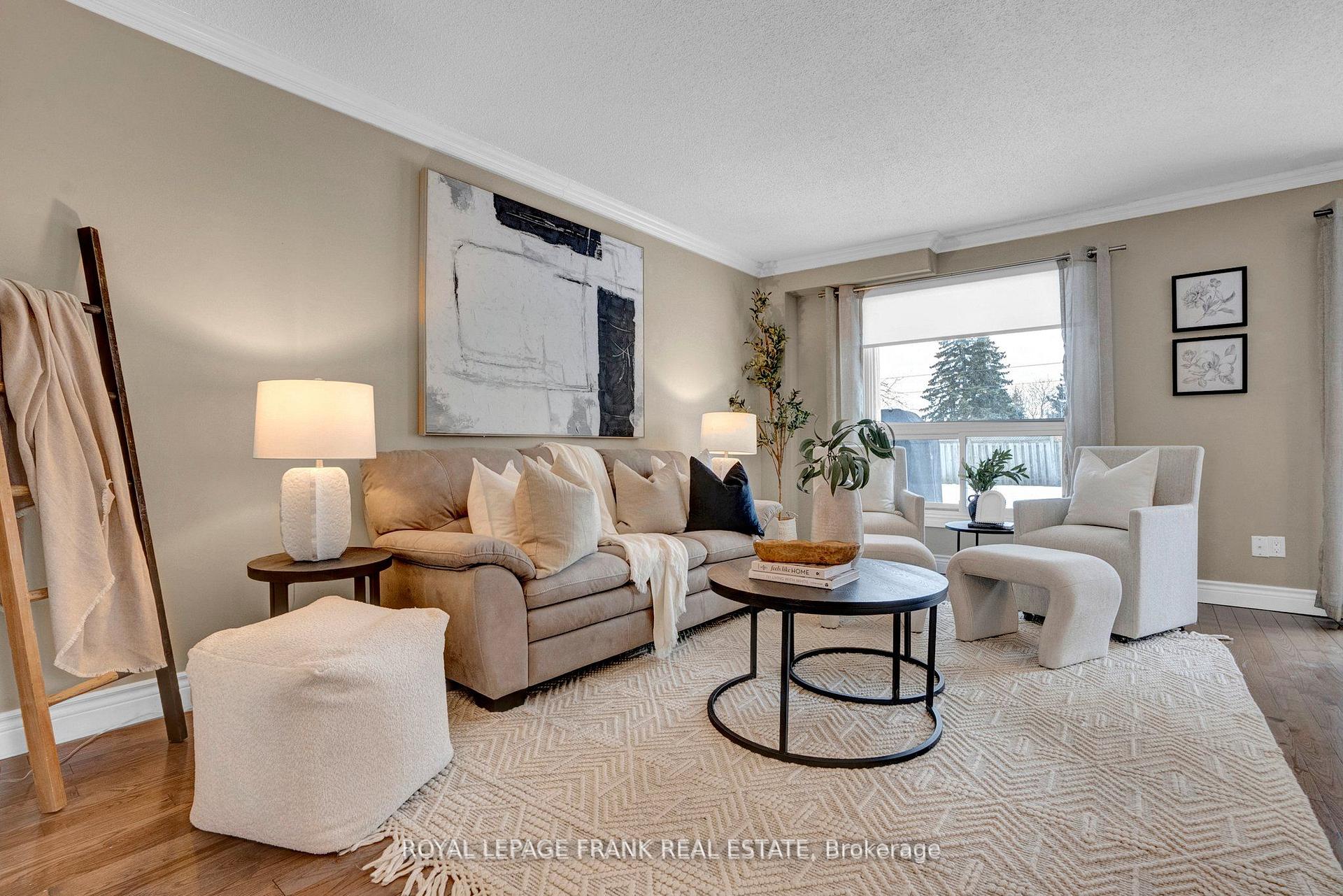 Photo 7 of 71 Turnberry Crescent, Clarington, Courtice — HOMEH