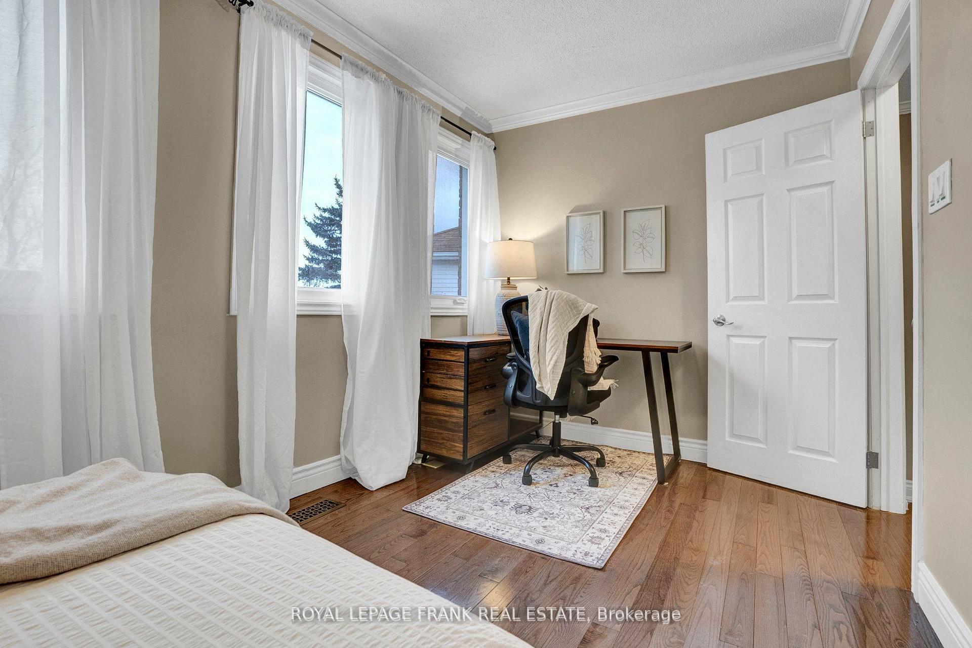 Photo 20 of 71 Turnberry Crescent, Clarington, Courtice — HOMEH