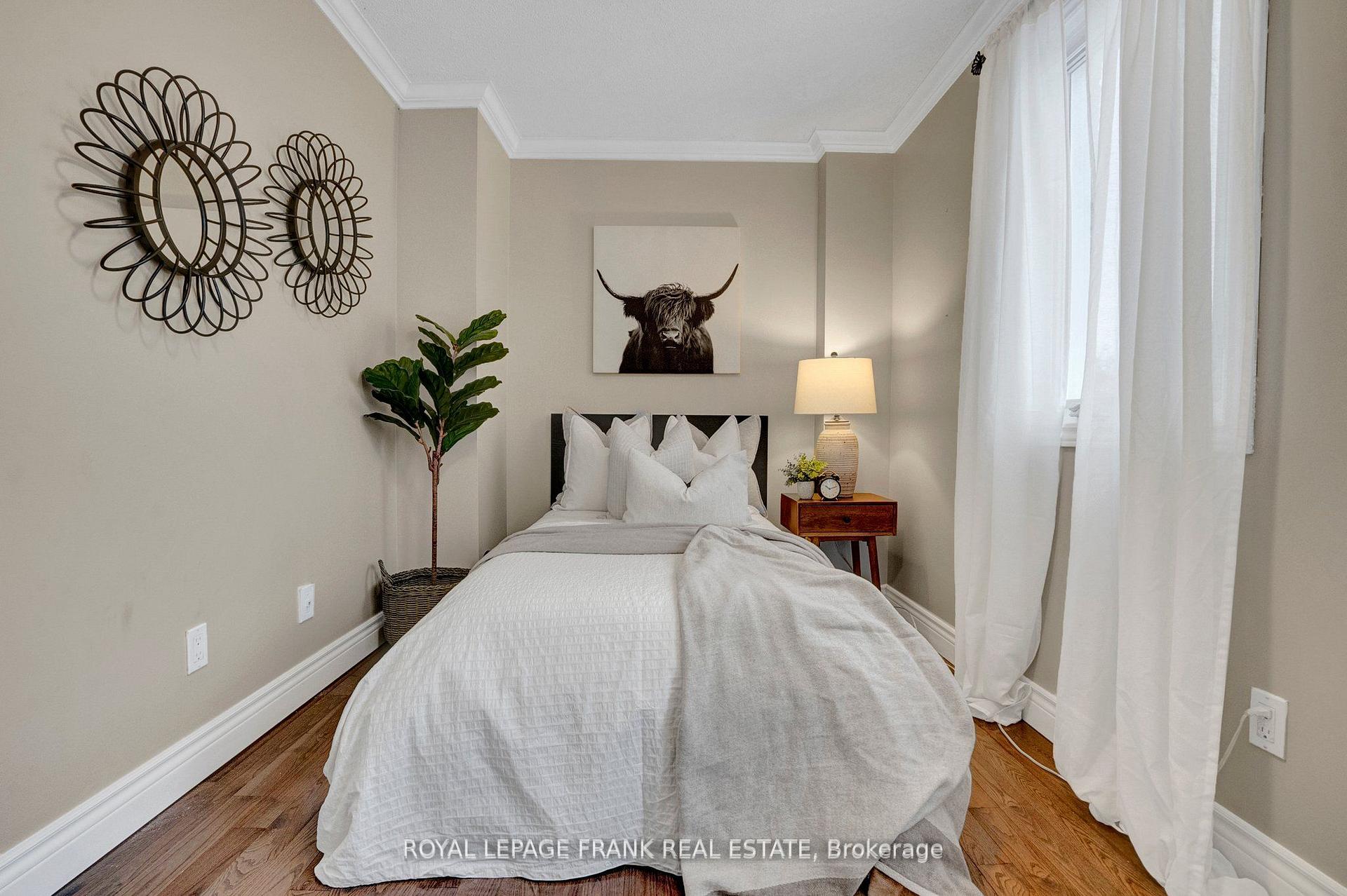 Photo 21 of 71 Turnberry Crescent, Clarington, Courtice — HOMEH
