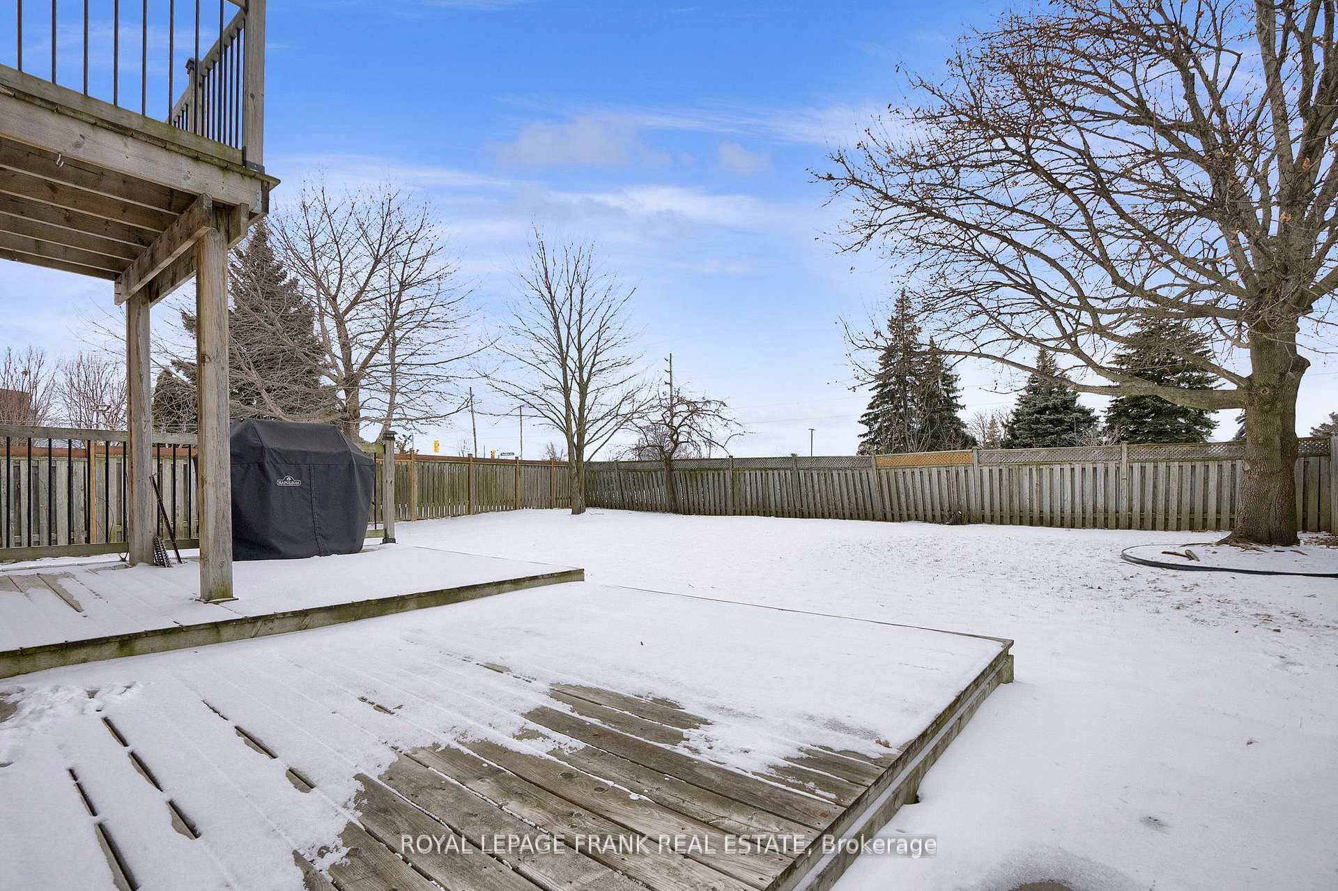 Photo 23 of 71 Turnberry Crescent, Clarington, Courtice — HOMEH