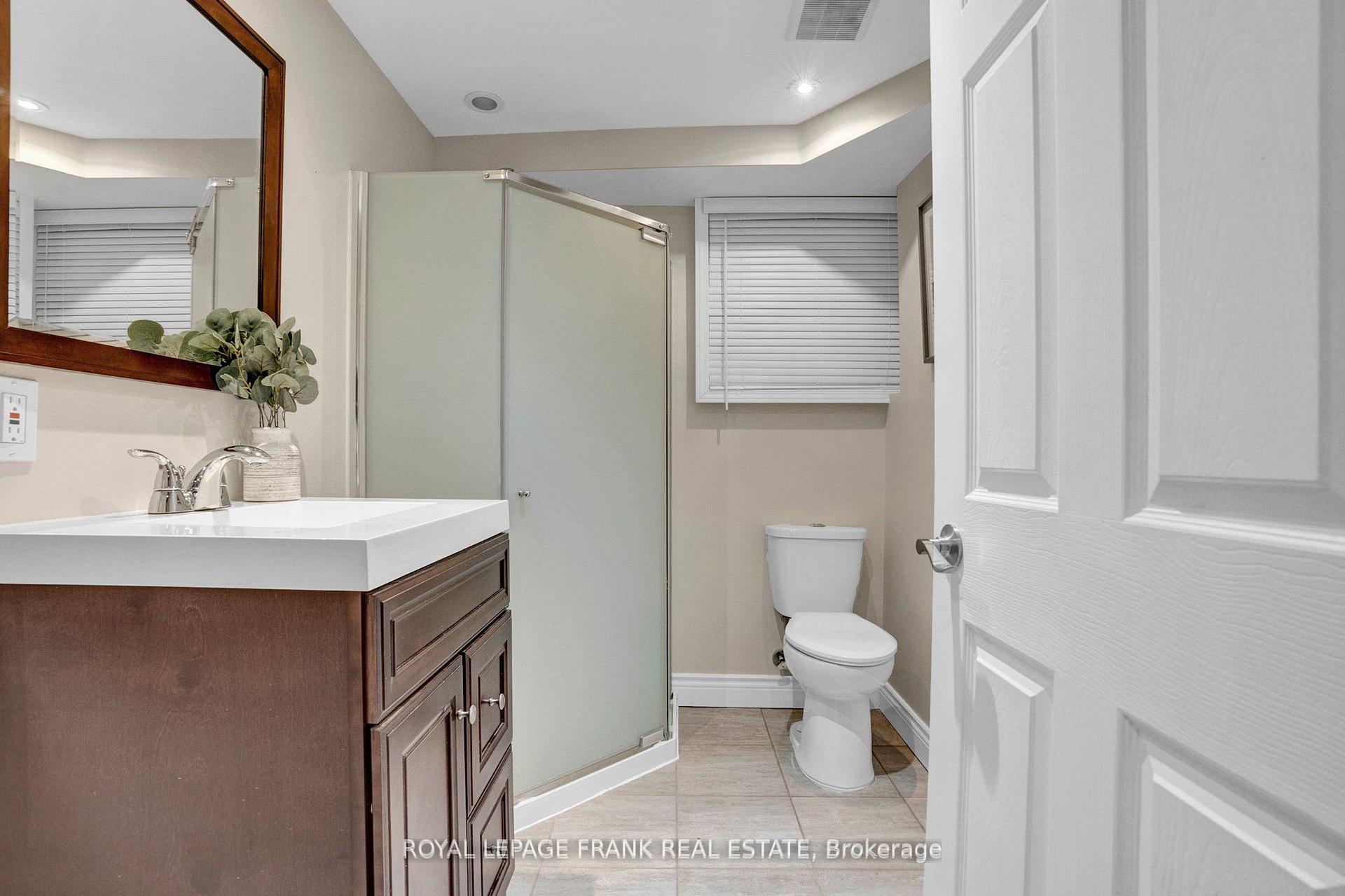 Photo 29 of 71 Turnberry Crescent, Clarington, Courtice — HOMEH