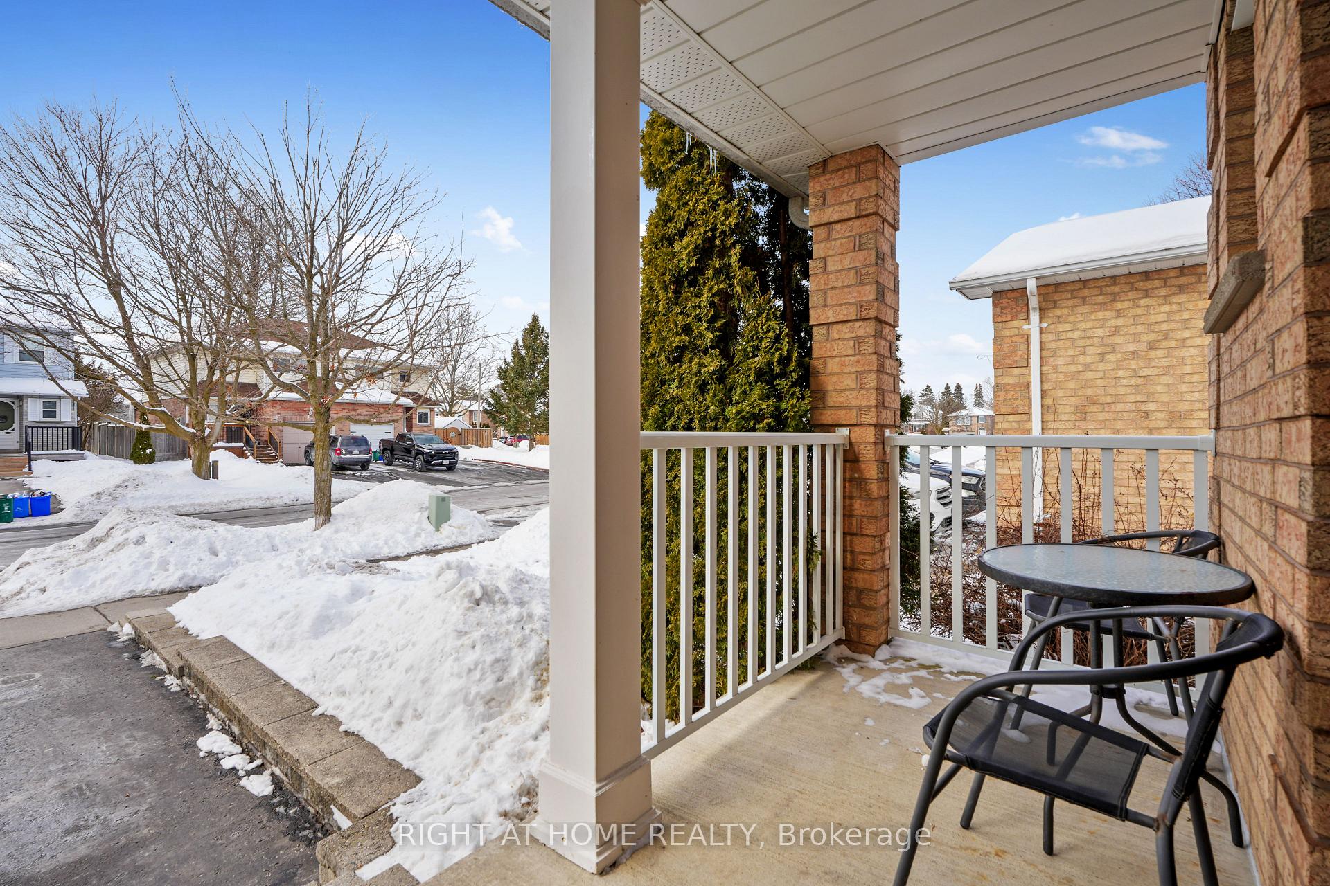 Photo 3 of 37 Trudeau Drive, Clarington, Bowmanville — HOMEH