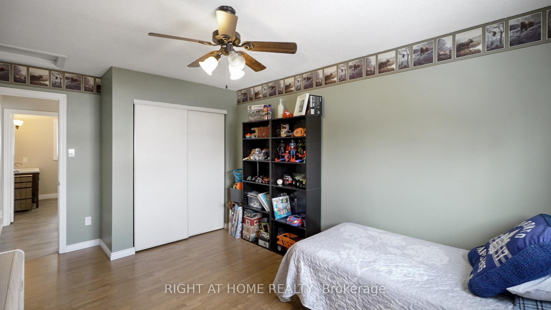 Photo 25 of 37 Trudeau Drive, Clarington, Bowmanville — HOMEH