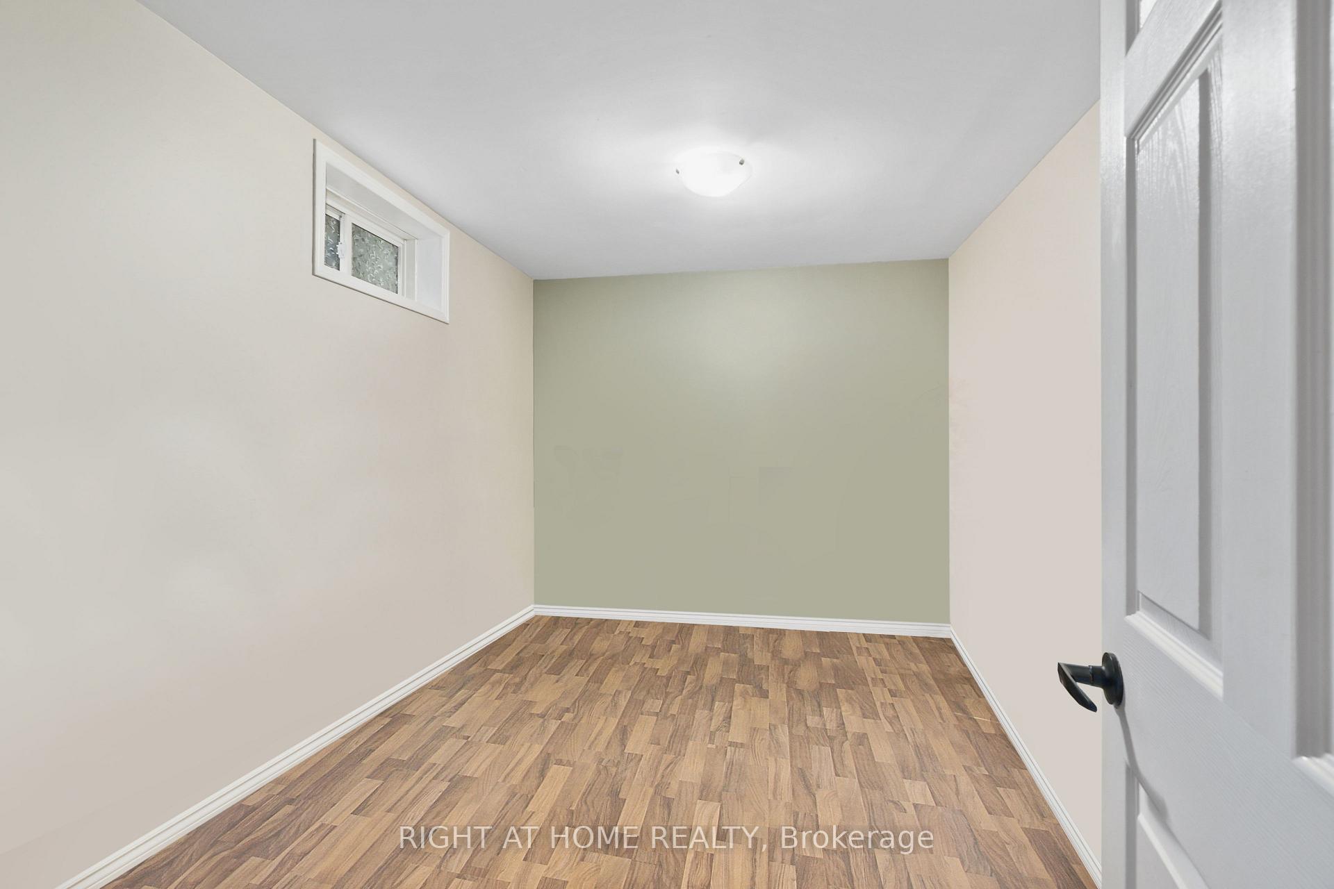 Photo 26 of 37 Trudeau Drive, Clarington, Bowmanville — HOMEH