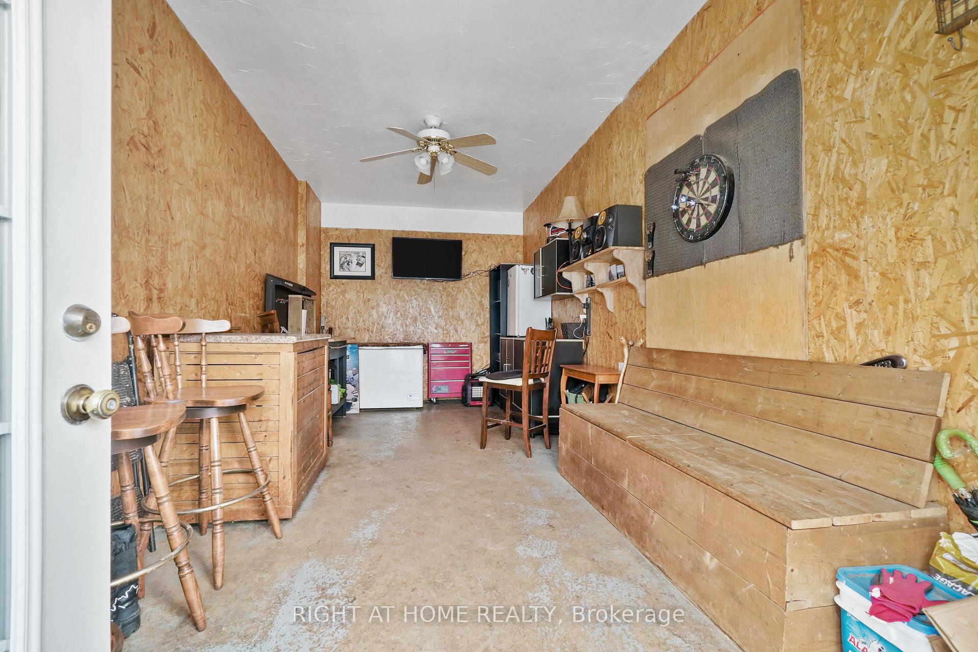 Photo 33 of 37 Trudeau Drive, Clarington, Bowmanville — HOMEH