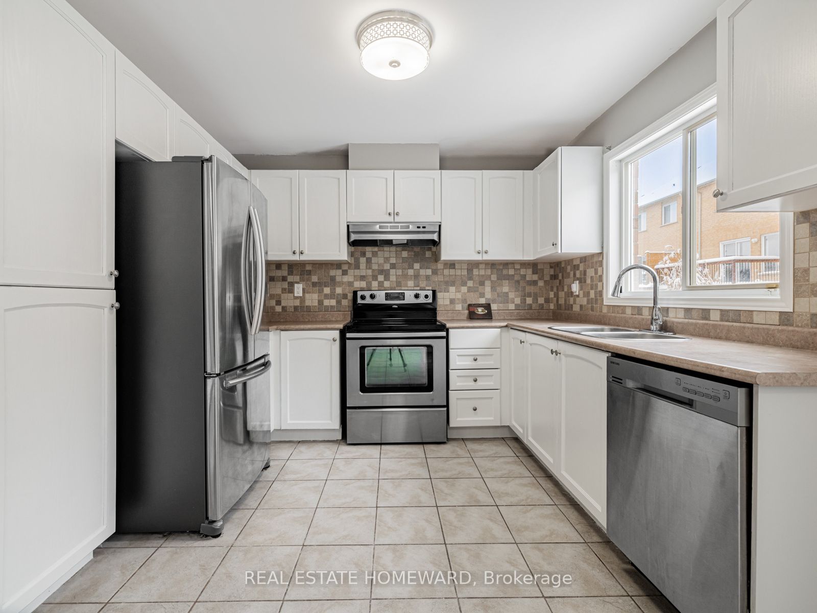 Photo 47 of 304 Flagstone Way, Newmarket, Woodland Hill — HOMEH