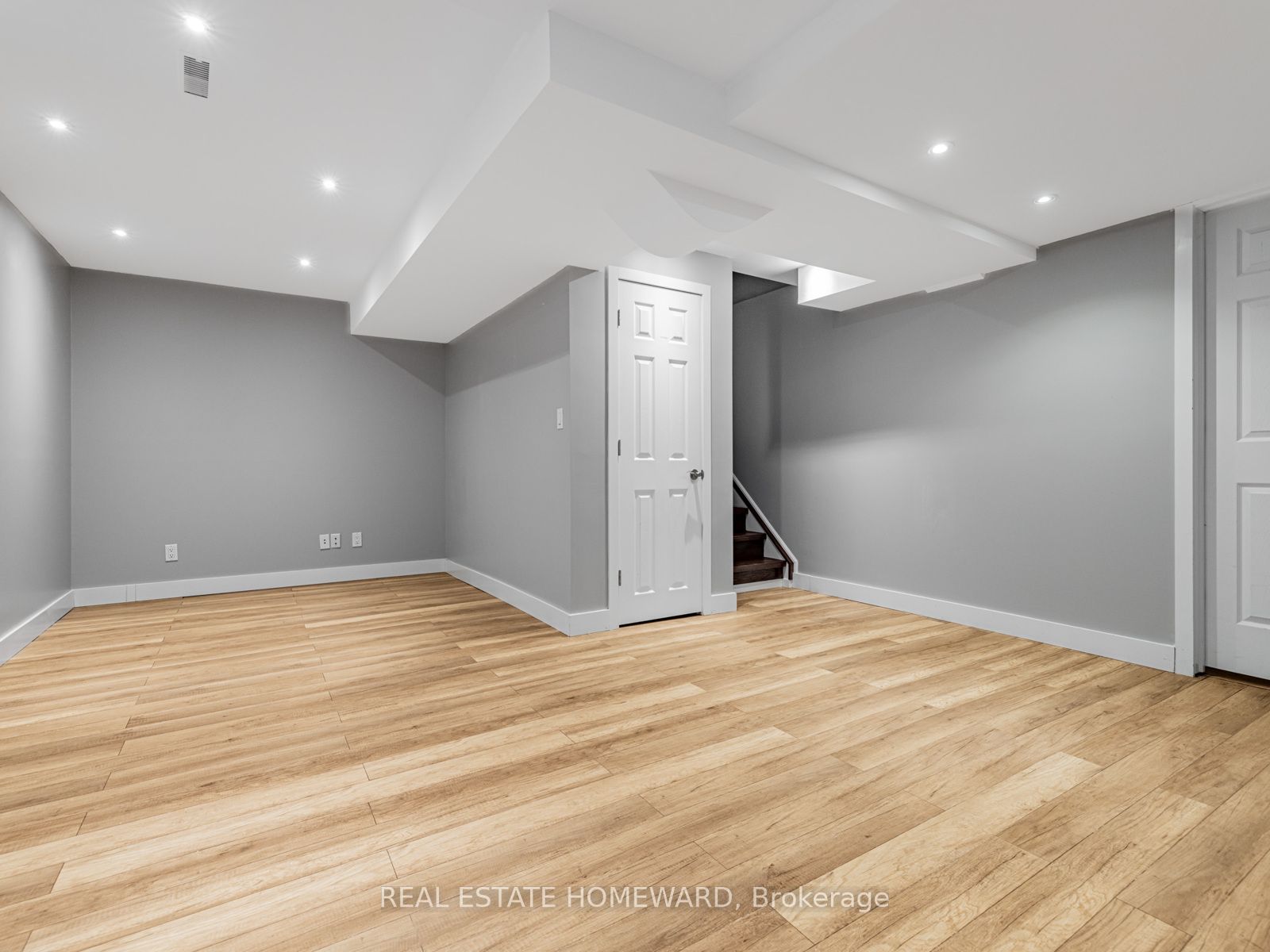 Photo 62 of 304 Flagstone Way, Newmarket, Woodland Hill — HOMEH