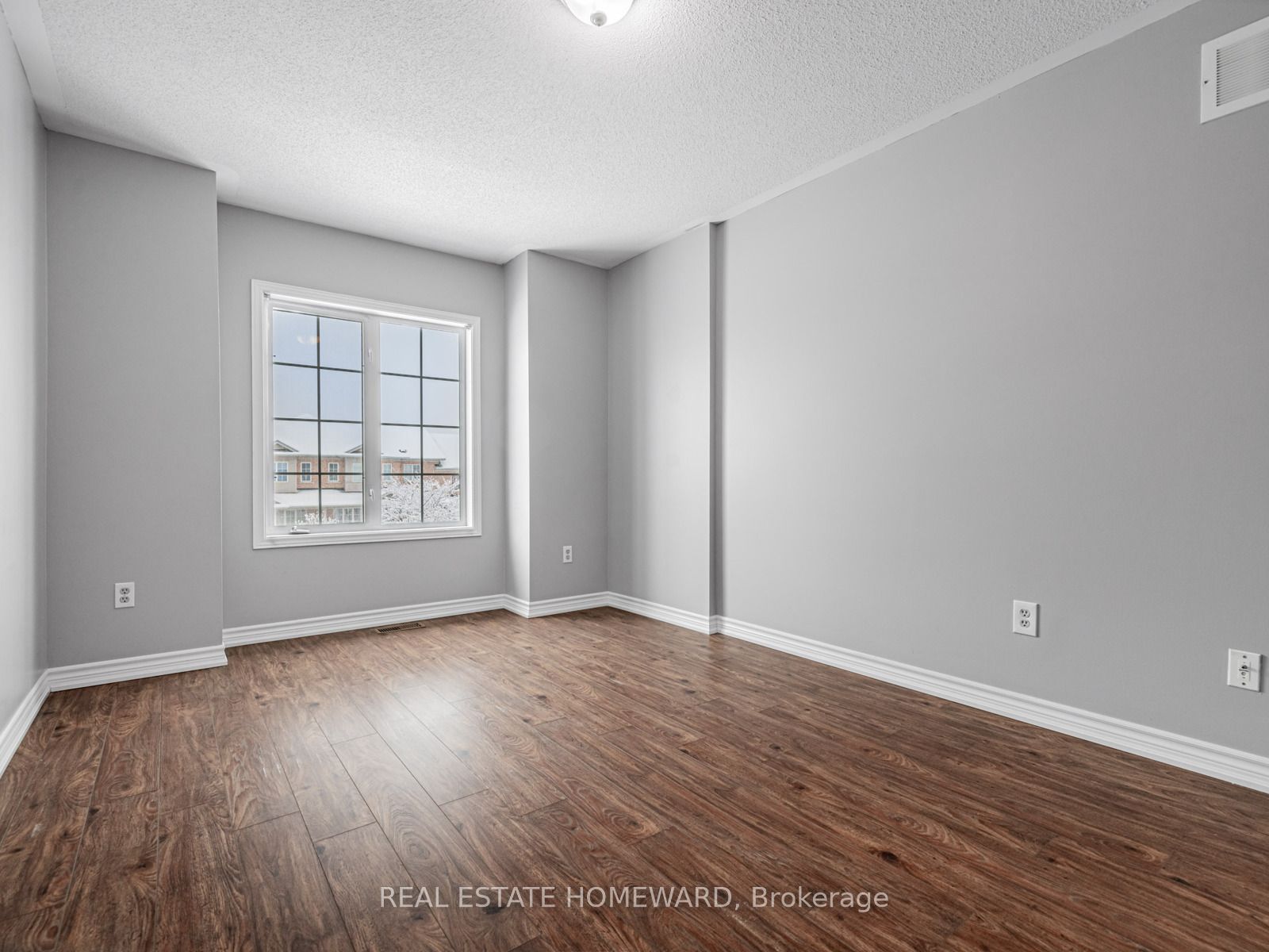 Photo 51 of 304 Flagstone Way, Newmarket, Woodland Hill — HOMEH