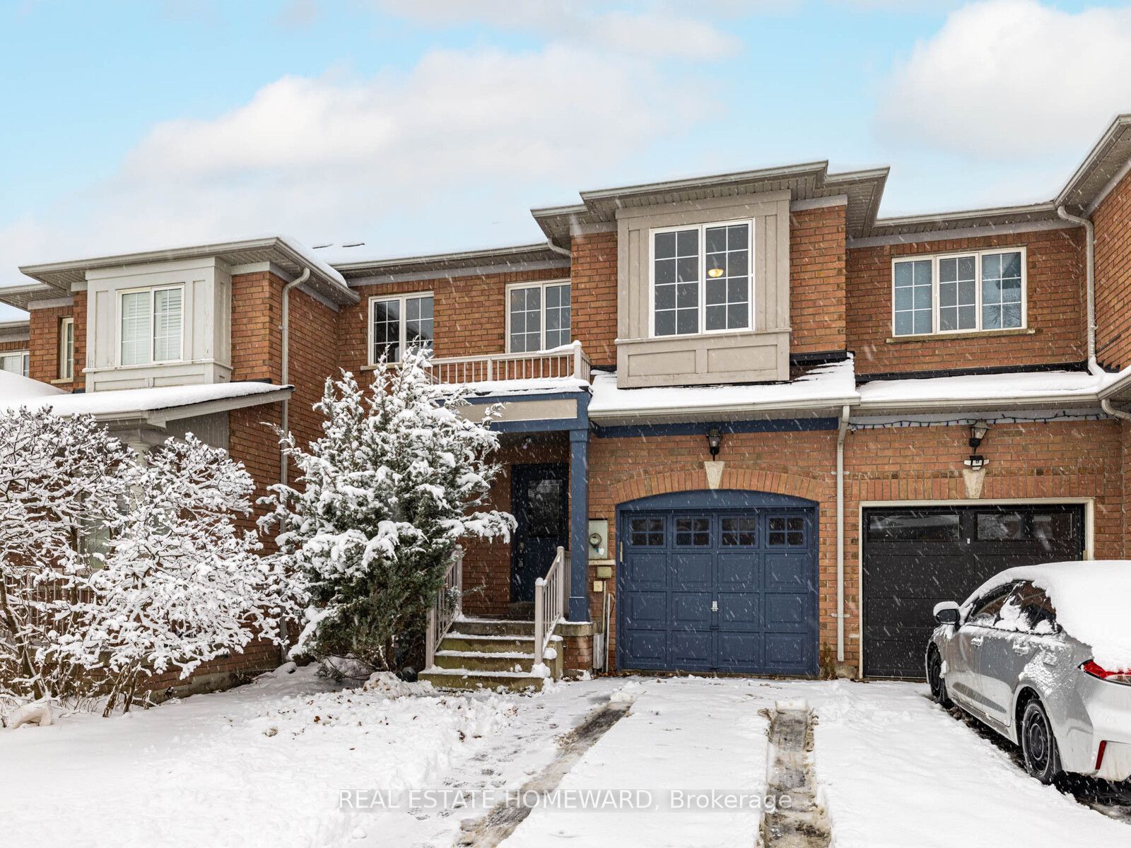 Photo 2 of 304 Flagstone Way, Newmarket, Woodland Hill — HOMEH