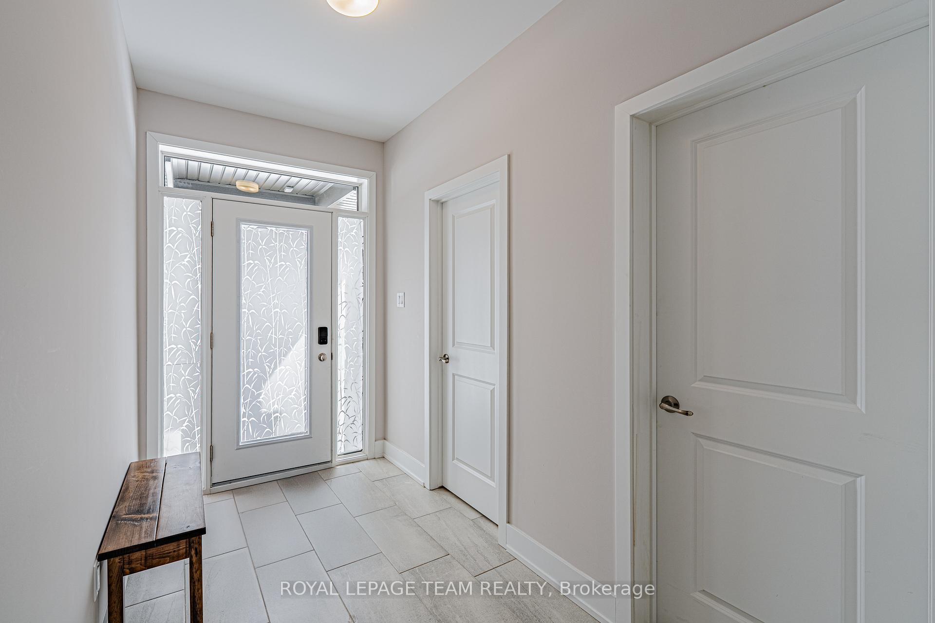 Photo 3 of 863 Moonrise Terrace, Ottawa, Barrhaven - Half Moon Bay — HOMEH