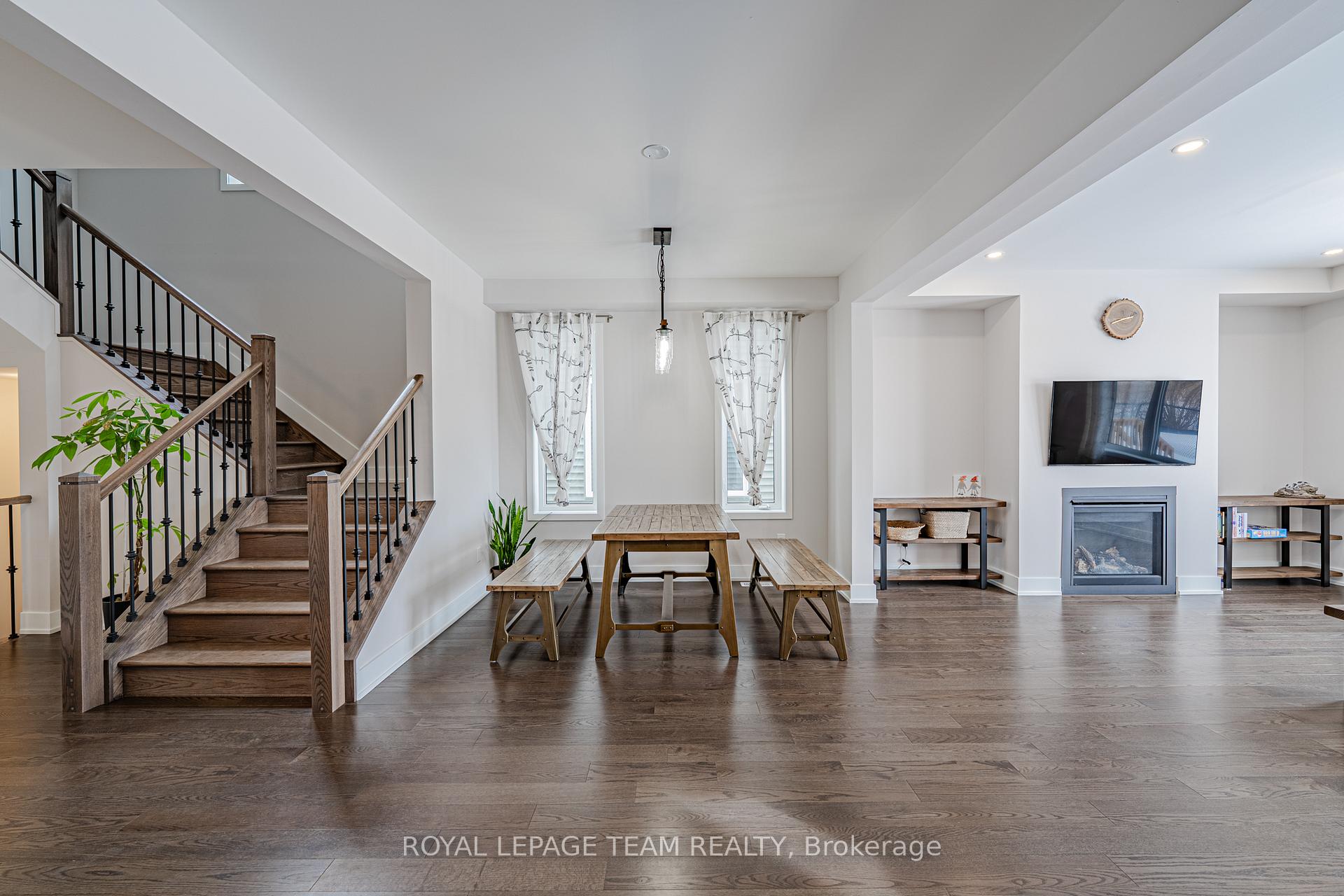 Photo 10 of 863 Moonrise Terrace, Ottawa, Barrhaven - Half Moon Bay — HOMEH