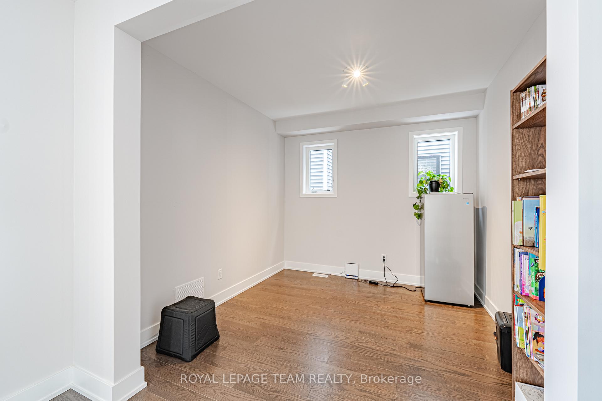 Photo 14 of 863 Moonrise Terrace, Ottawa, Barrhaven - Half Moon Bay — HOMEH