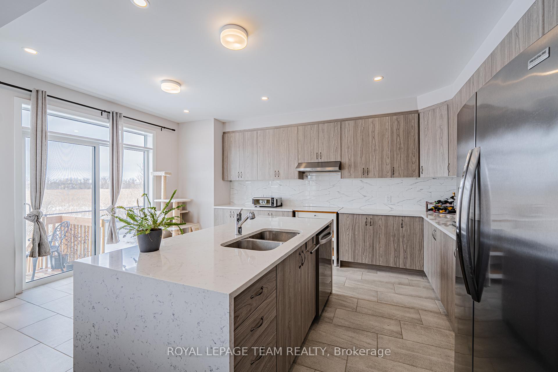 Photo 21 of 863 Moonrise Terrace, Ottawa, Barrhaven - Half Moon Bay — HOMEH