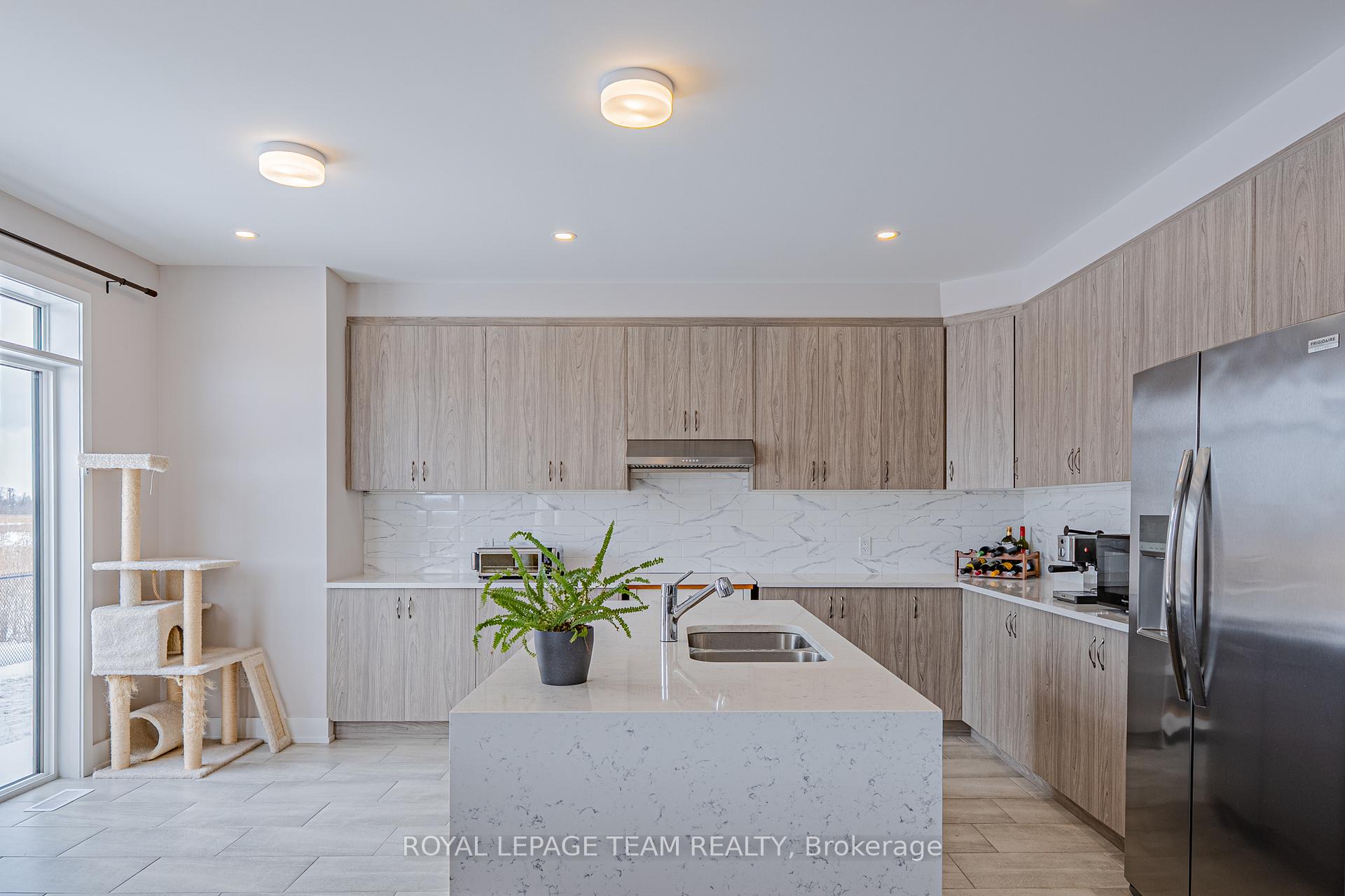 Photo 23 of 863 Moonrise Terrace, Ottawa, Barrhaven - Half Moon Bay — HOMEH