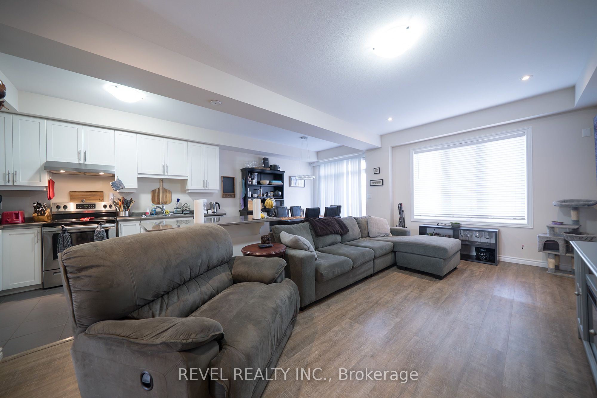 Photo 26 of 2B Vic Chambers Place, Brant, Paris — HOMEH