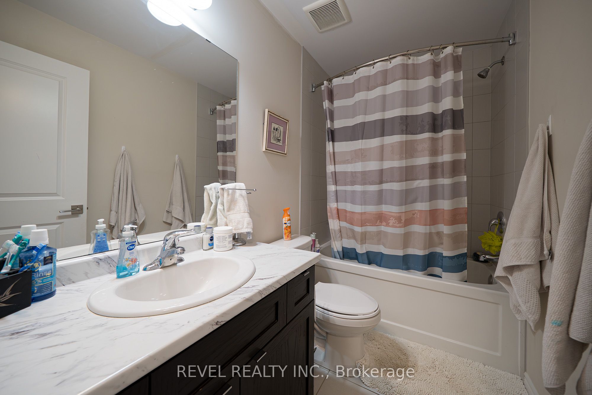 Photo 36 of 2B Vic Chambers Place, Brant, Paris — HOMEH