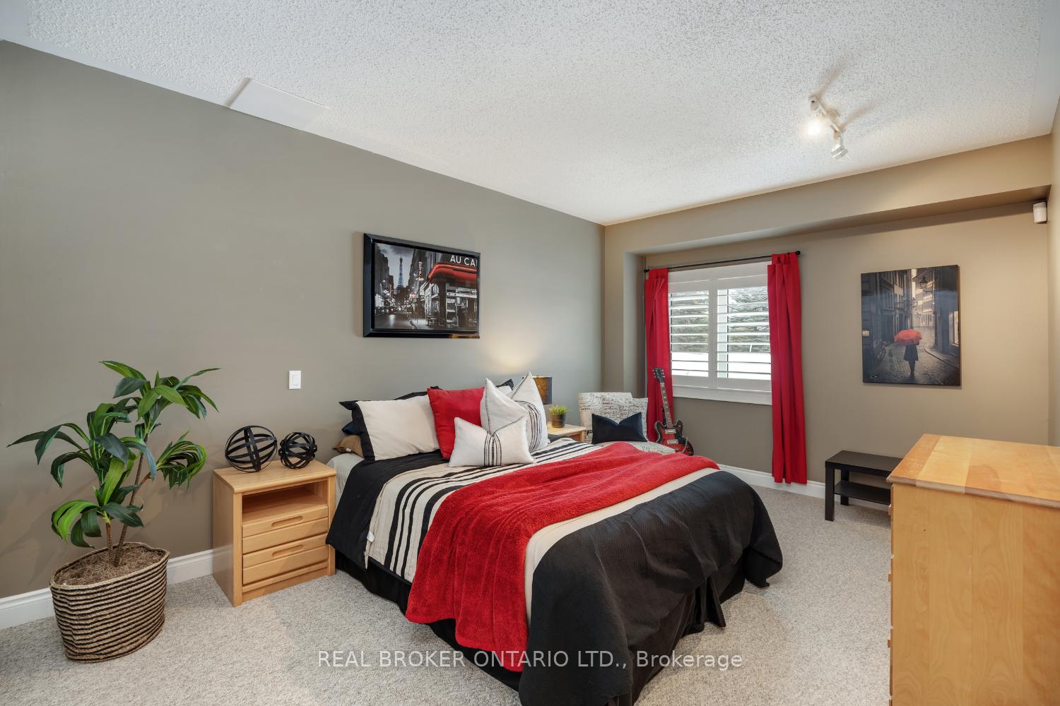 Photo 7 of 23 Venton Court, Clarington, Rural Clarington — HOMEH