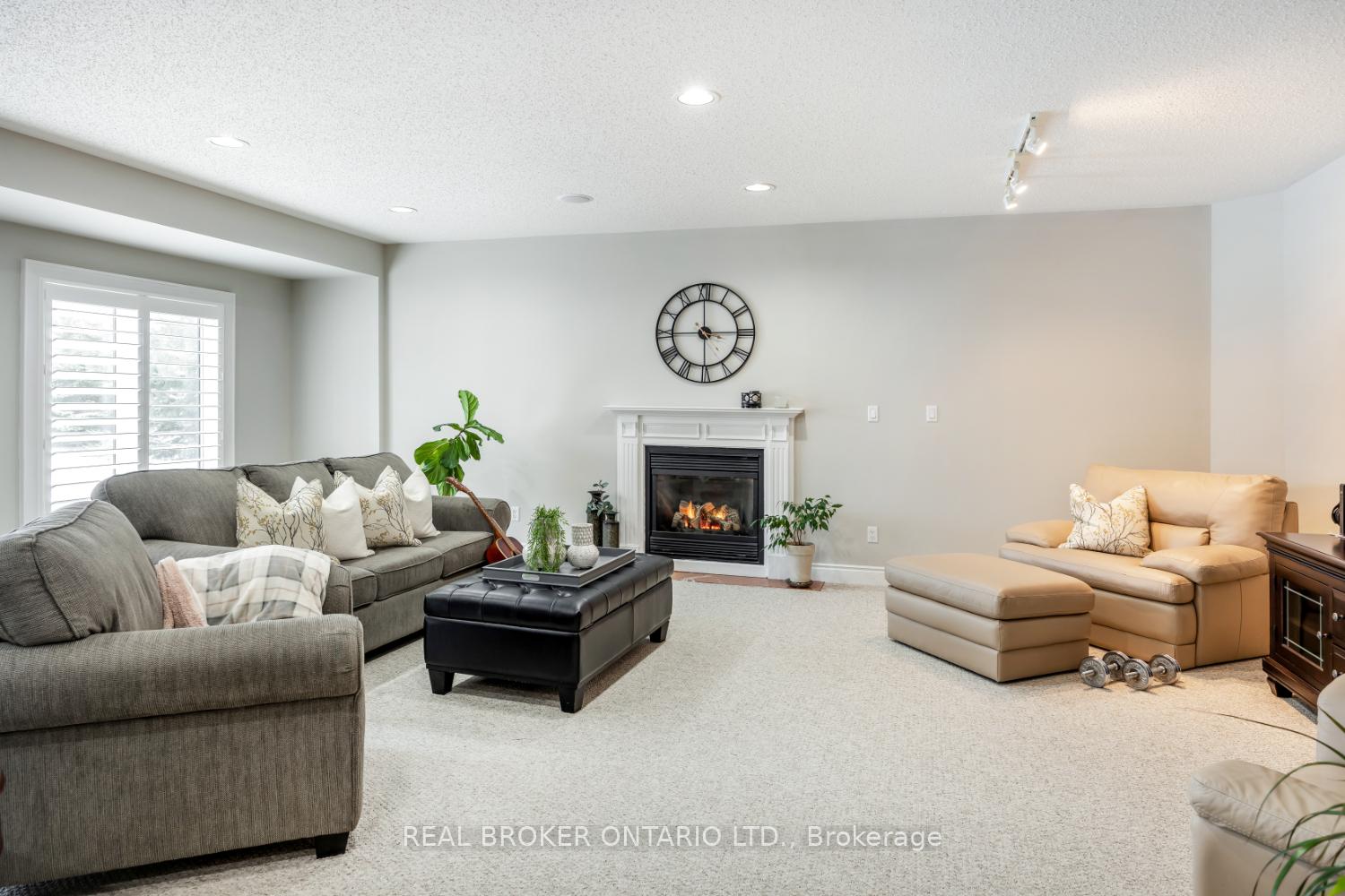Photo 11 of 23 Venton Court, Clarington, Rural Clarington — HOMEH