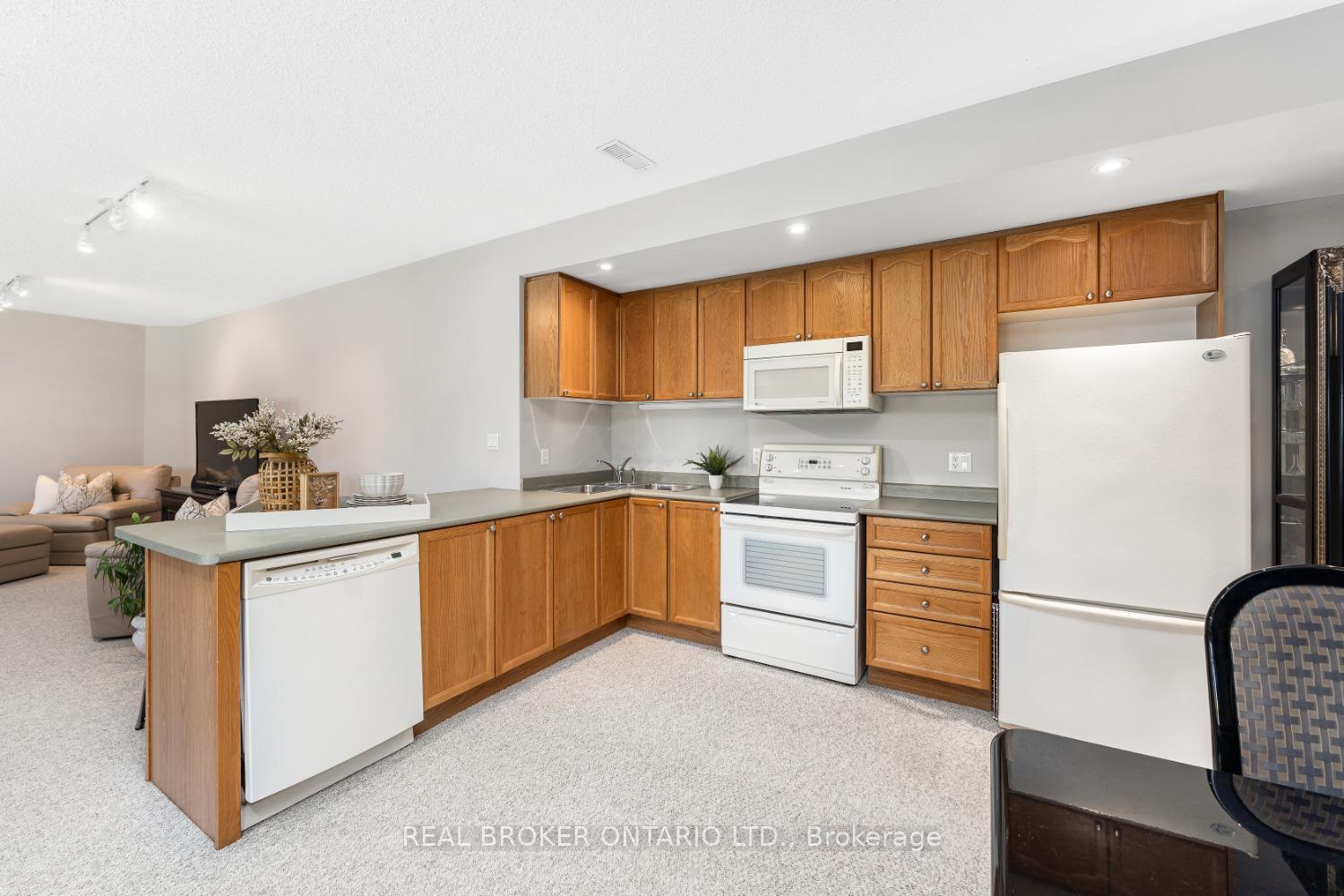 Photo 17 of 23 Venton Court, Clarington, Rural Clarington — HOMEH