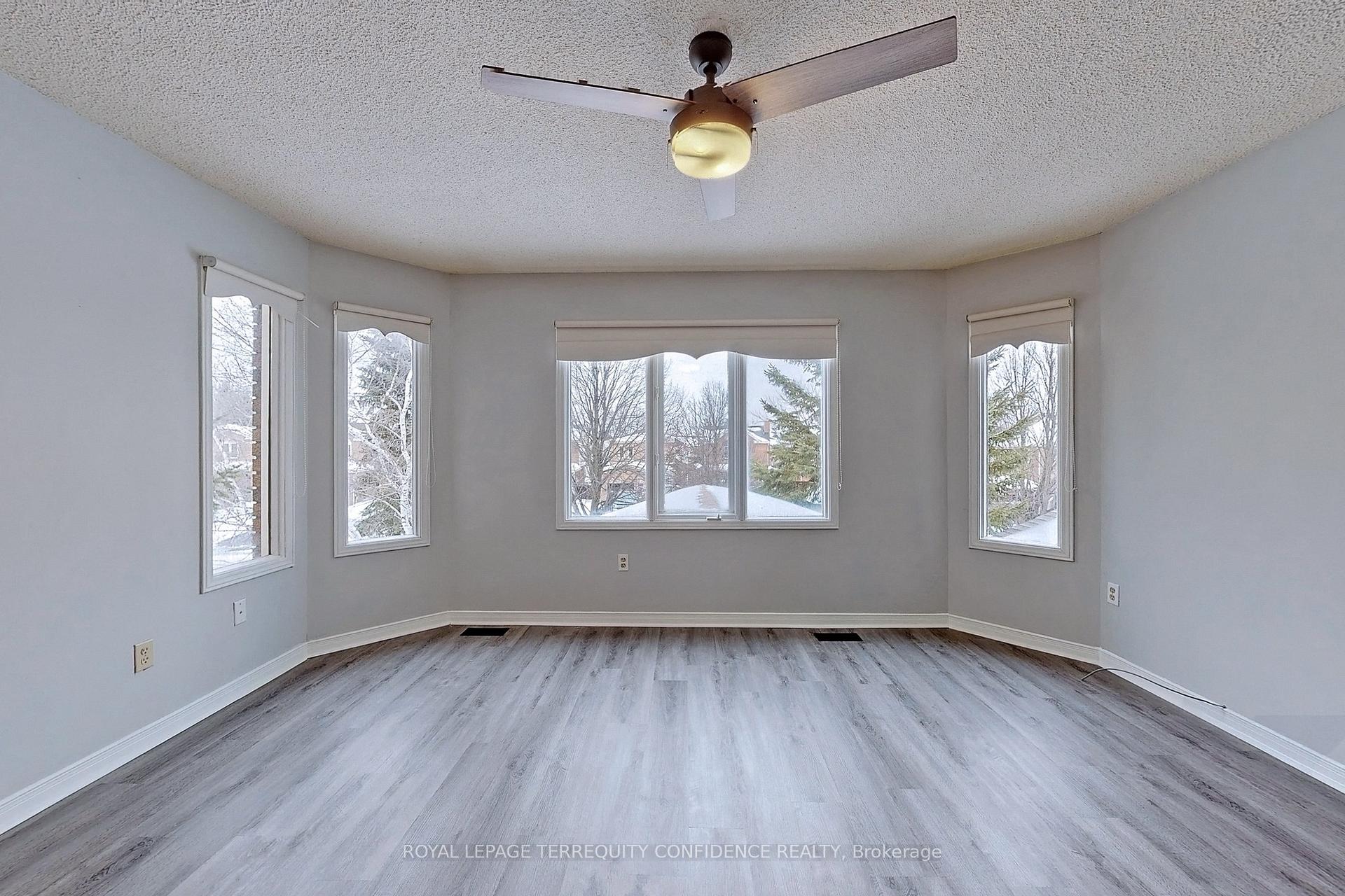Photo 5 of 10 Weatherup Crescent, Barrie, West Bayfield — HOMEH