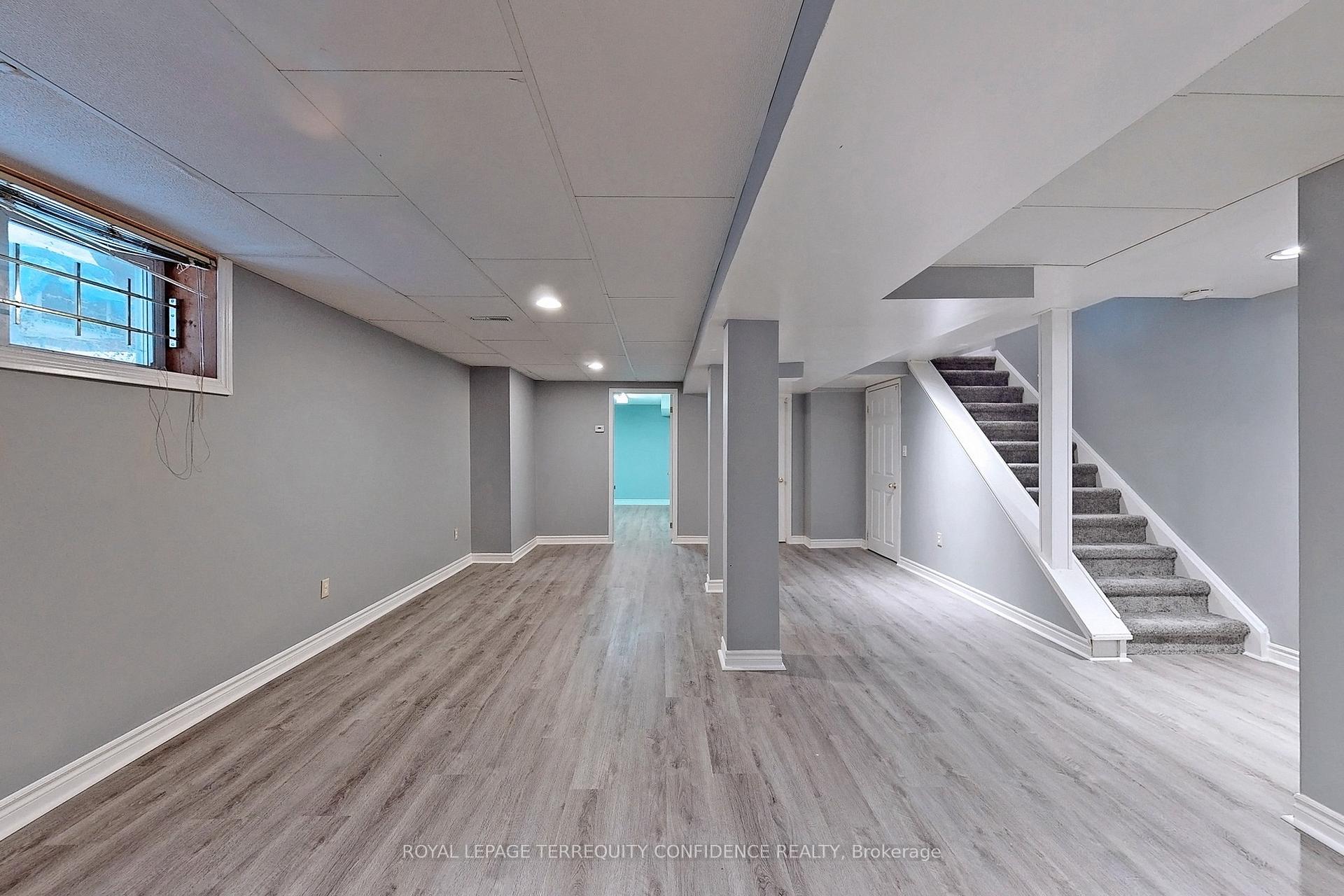 Photo 16 of 10 Weatherup Crescent, Barrie, West Bayfield — HOMEH