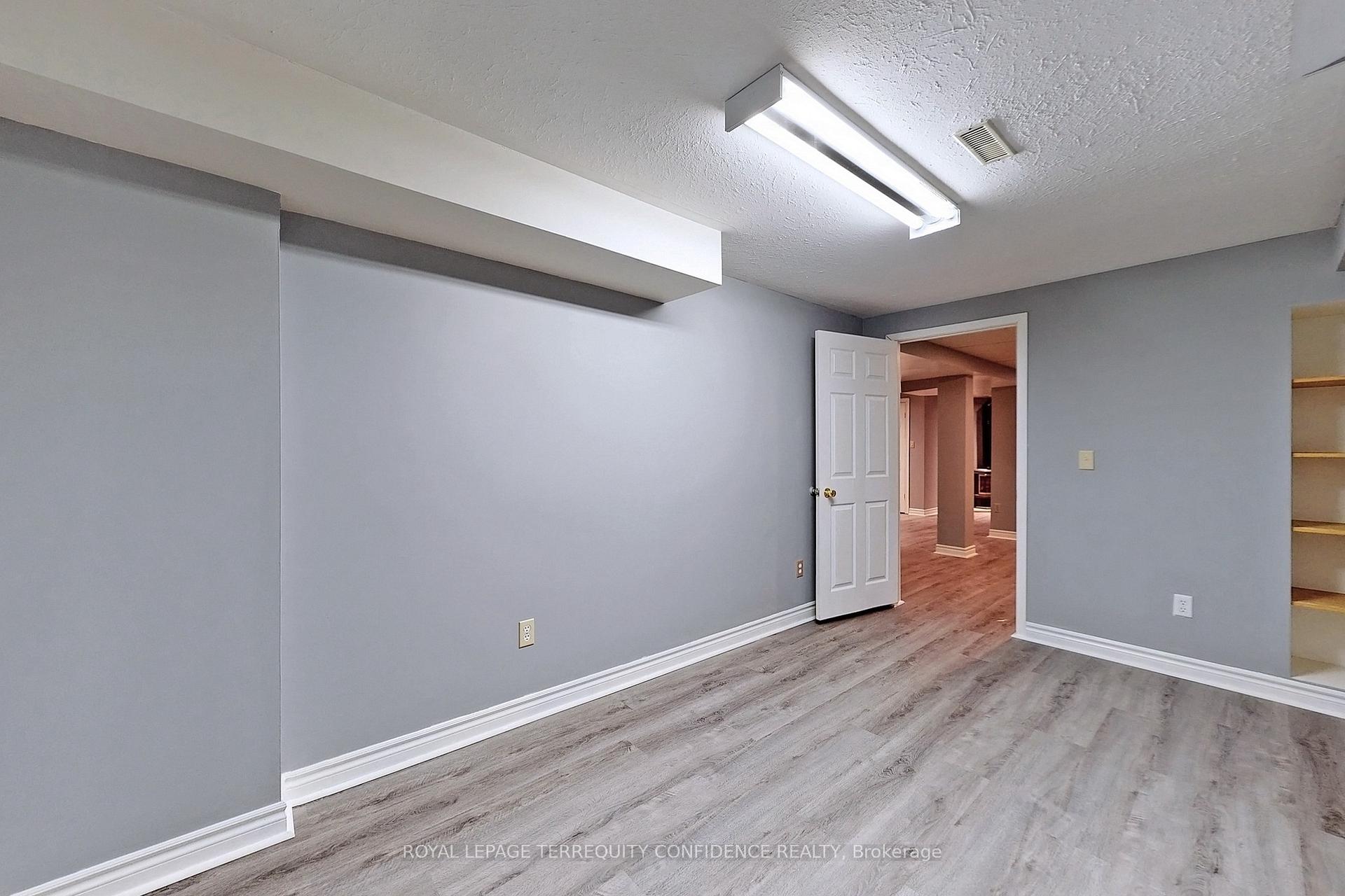 Photo 18 of 10 Weatherup Crescent, Barrie, West Bayfield — HOMEH
