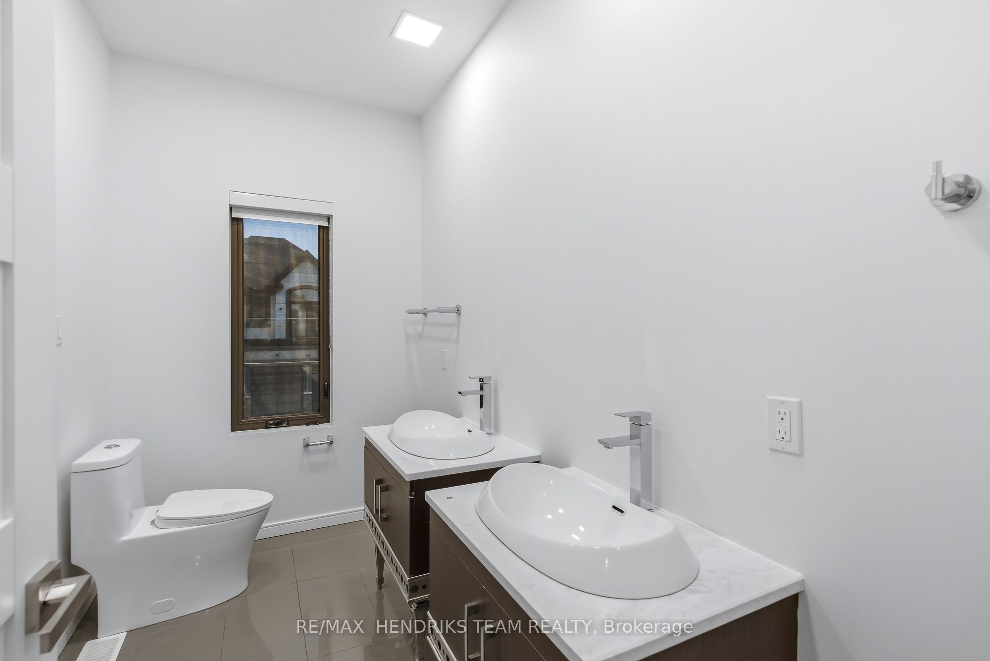 Photo 73 of 39 Sunrow Gate, Hamilton, Lakeshore — HOMEH