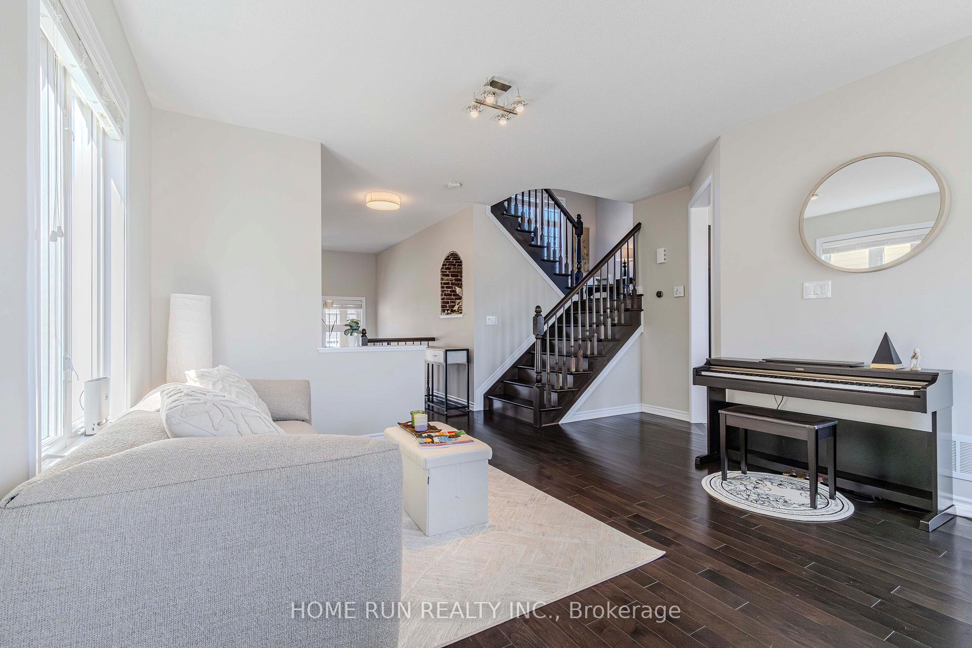 Photo 8 of 213 Dutchmans Way, Ottawa, Barrhaven - Half Moon Bay — HOMEH