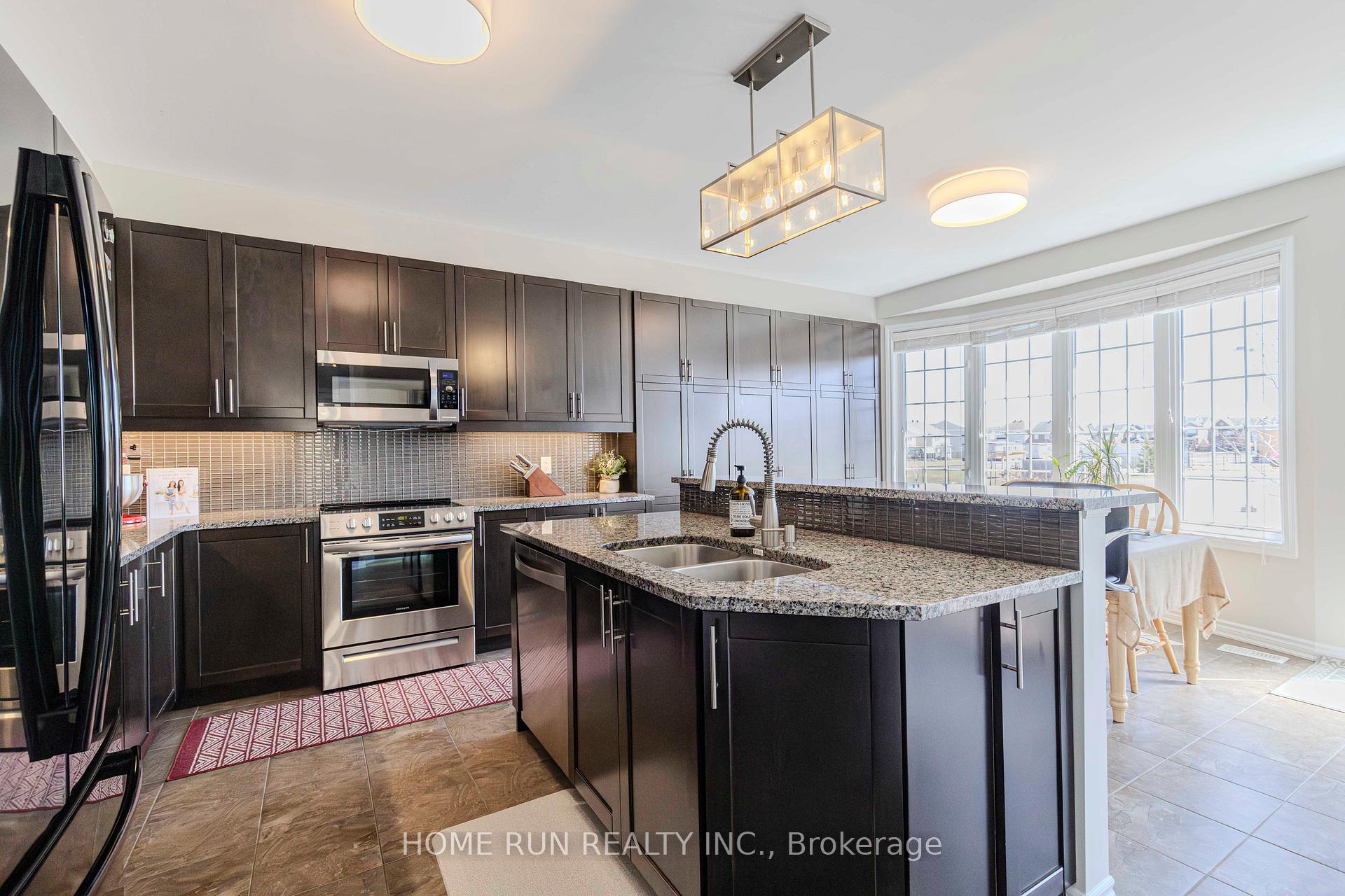 Photo 14 of 213 Dutchmans Way, Ottawa, Barrhaven - Half Moon Bay — HOMEH