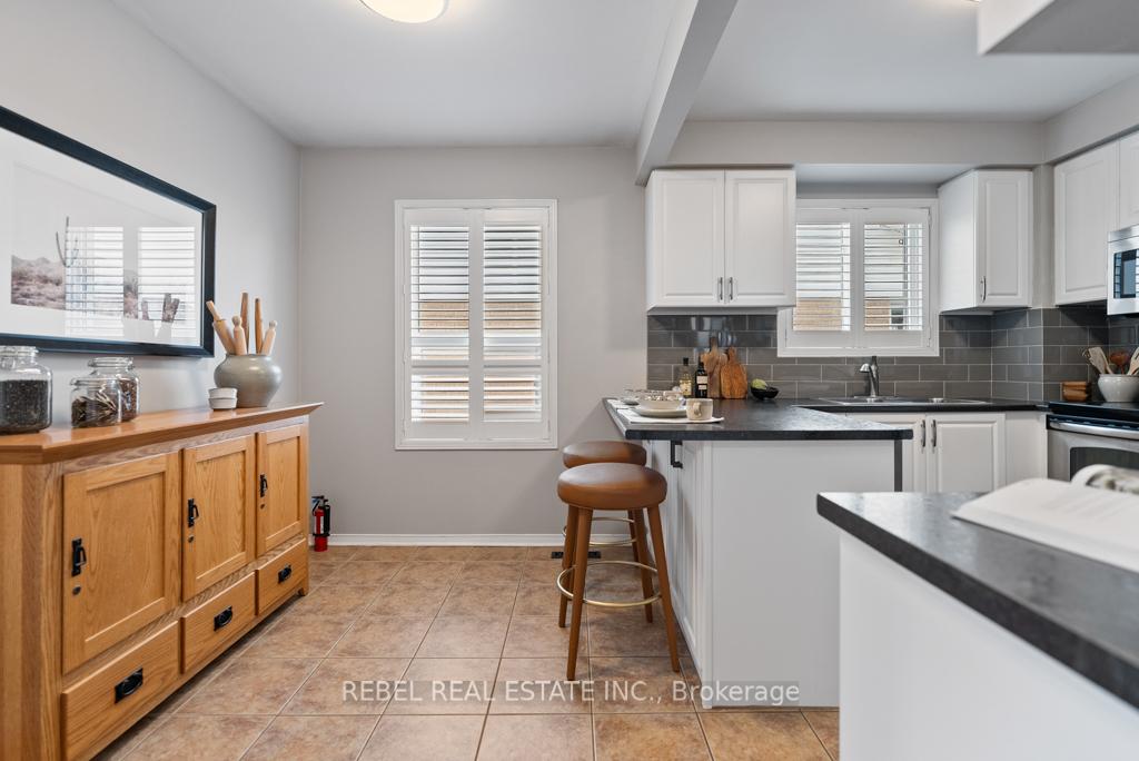 Photo 5 of 63 Moyse Drive, Clarington, Courtice — HOMEH
