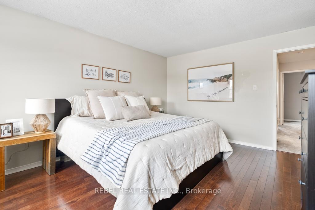 Photo 23 of 63 Moyse Drive, Clarington, Courtice — HOMEH