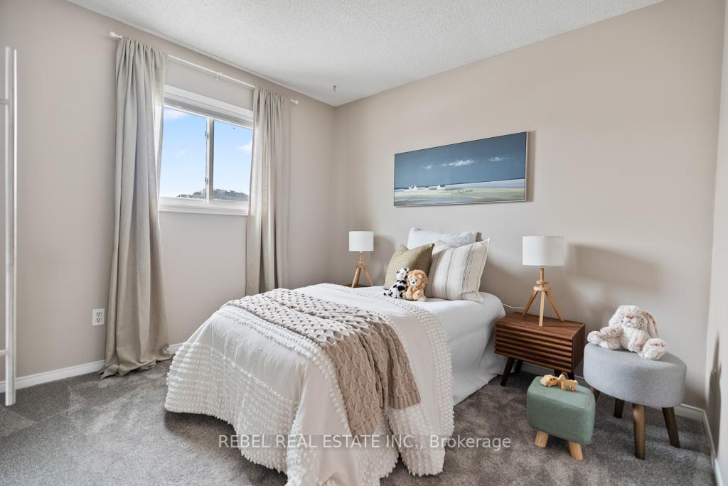 Photo 27 of 63 Moyse Drive, Clarington, Courtice — HOMEH