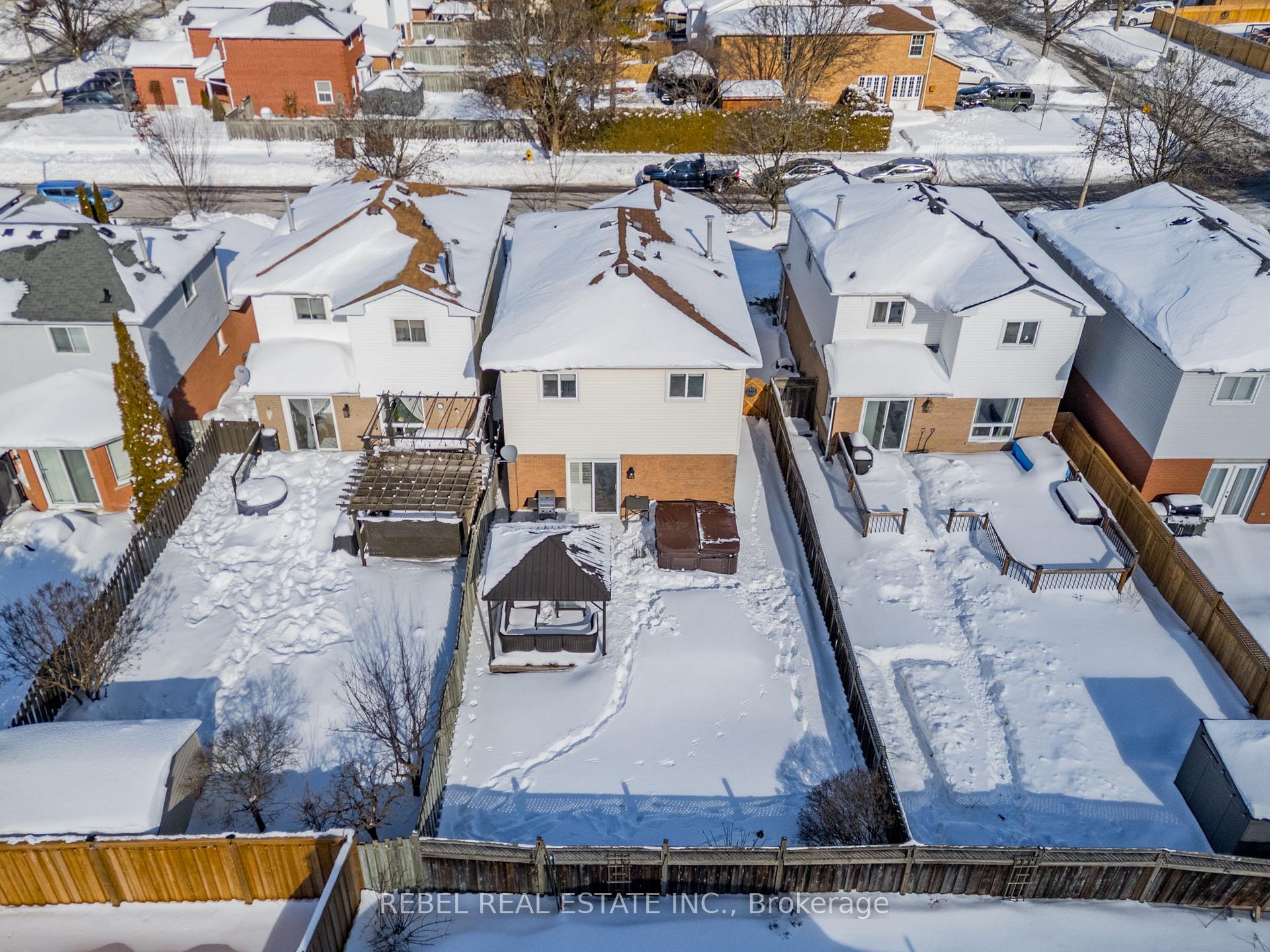 Photo 48 of 63 Moyse Drive, Clarington, Courtice — HOMEH