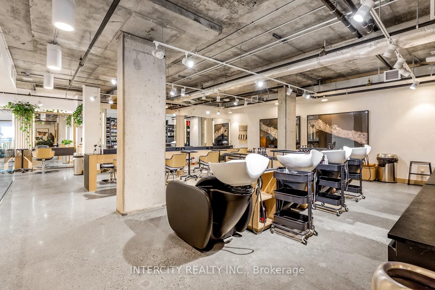 Photo 24 of 4 Edmonton Dr, North York, Pleasant View — HOMEH