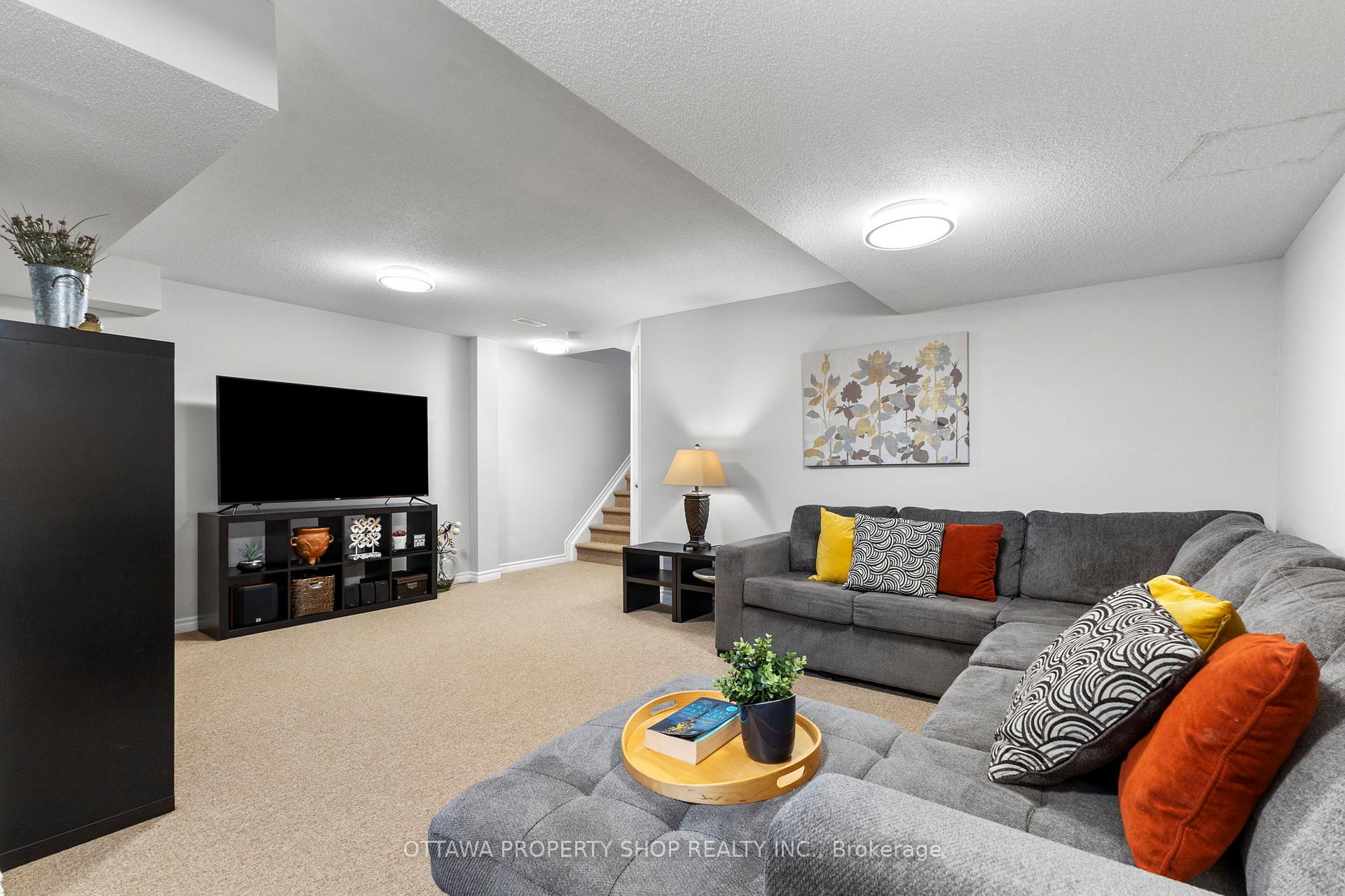 Photo 24 of 73 Selhurst Avenue, Ottawa, Barrhaven East — HOMEH