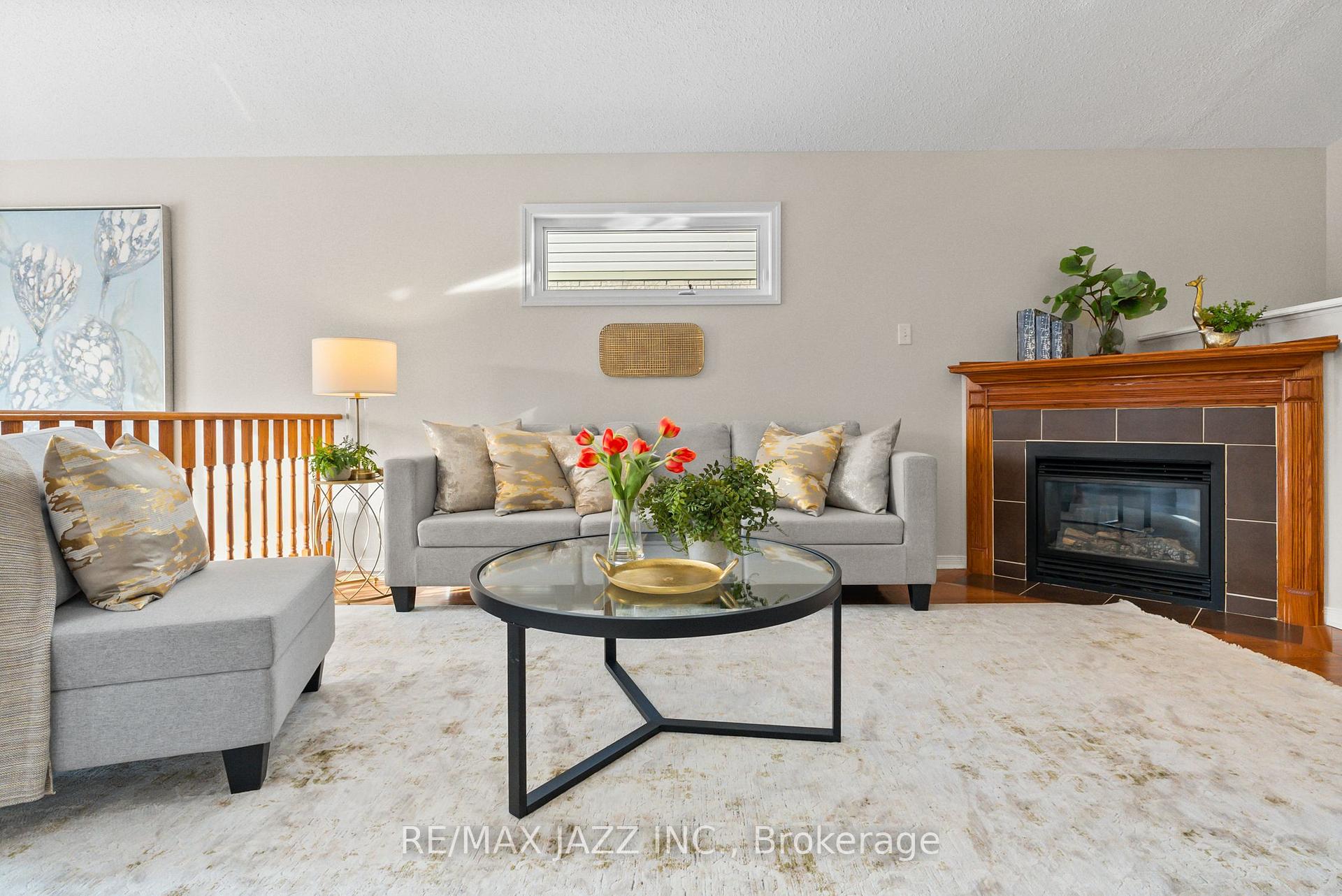 Photo 7 of 94 Bradshaw Street, Clarington, Bowmanville — HOMEH