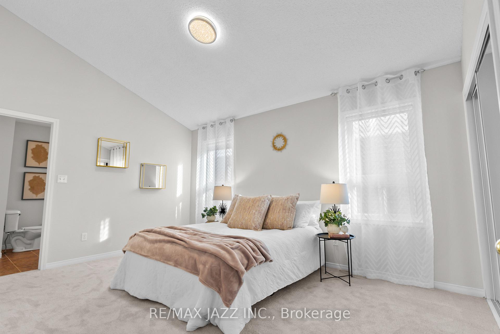Photo 15 of 94 Bradshaw Street, Clarington, Bowmanville — HOMEH