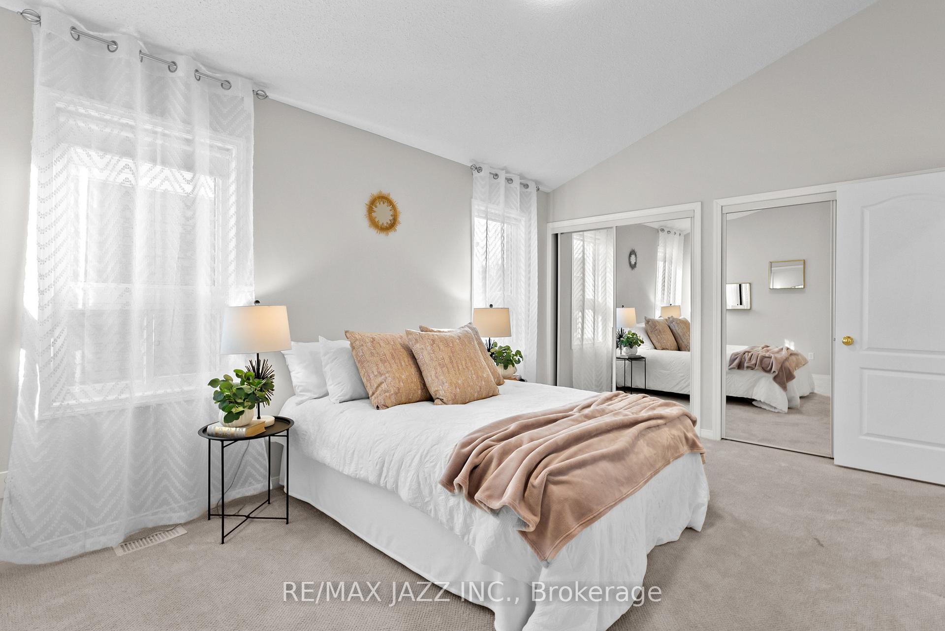Photo 18 of 94 Bradshaw Street, Clarington, Bowmanville — HOMEH