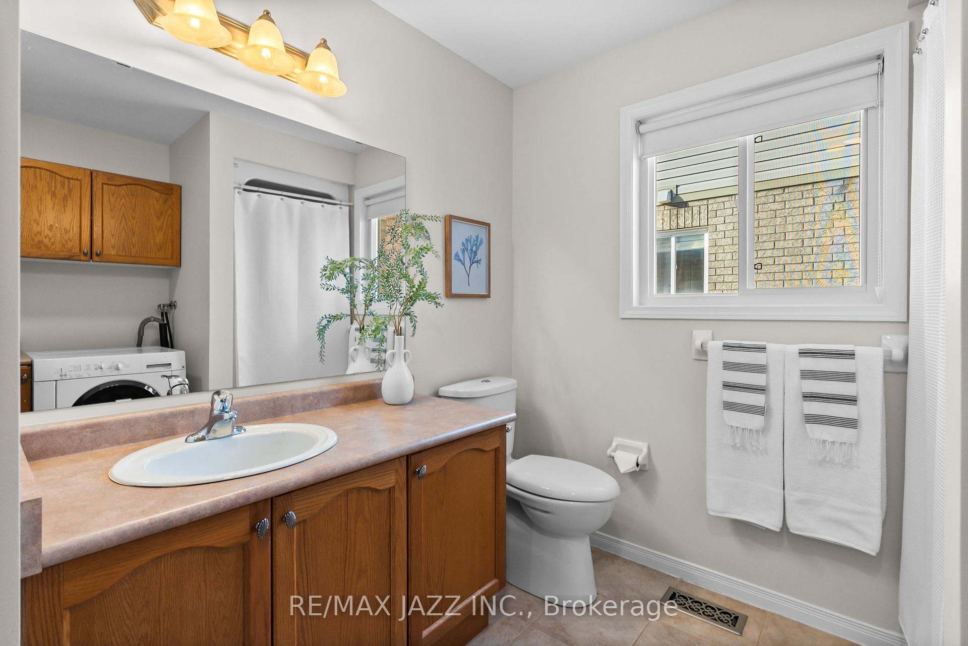 Photo 25 of 94 Bradshaw Street, Clarington, Bowmanville — HOMEH