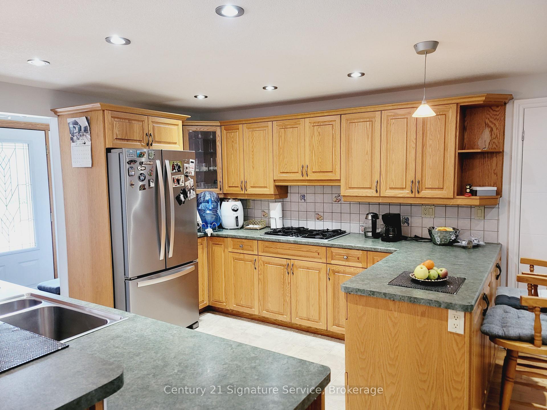 Photo 1 of 1127 Bleiler Street, Cambridge — HOMEH