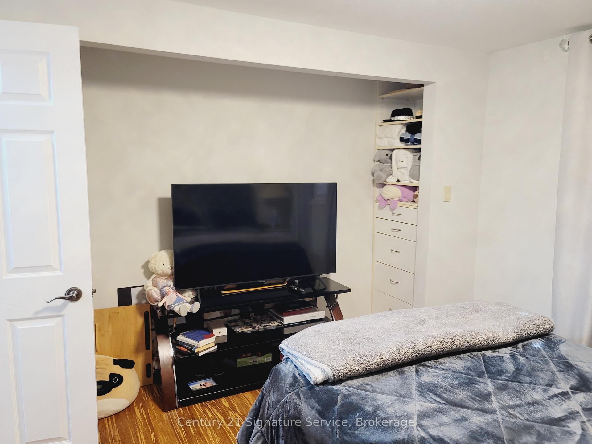 Photo 8 of 1127 Bleiler Street, Cambridge — HOMEH