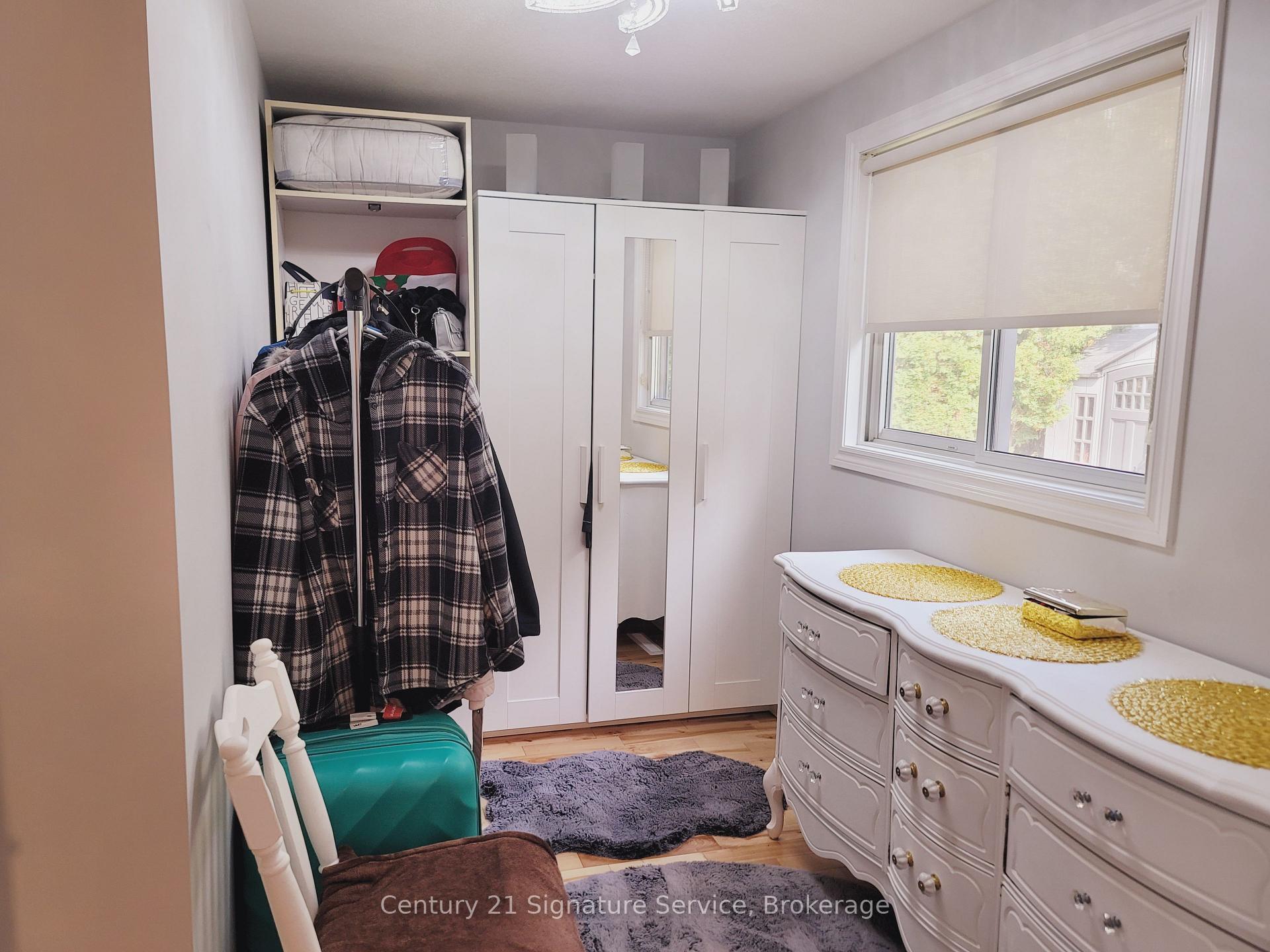 Photo 10 of 1127 Bleiler Street, Cambridge — HOMEH