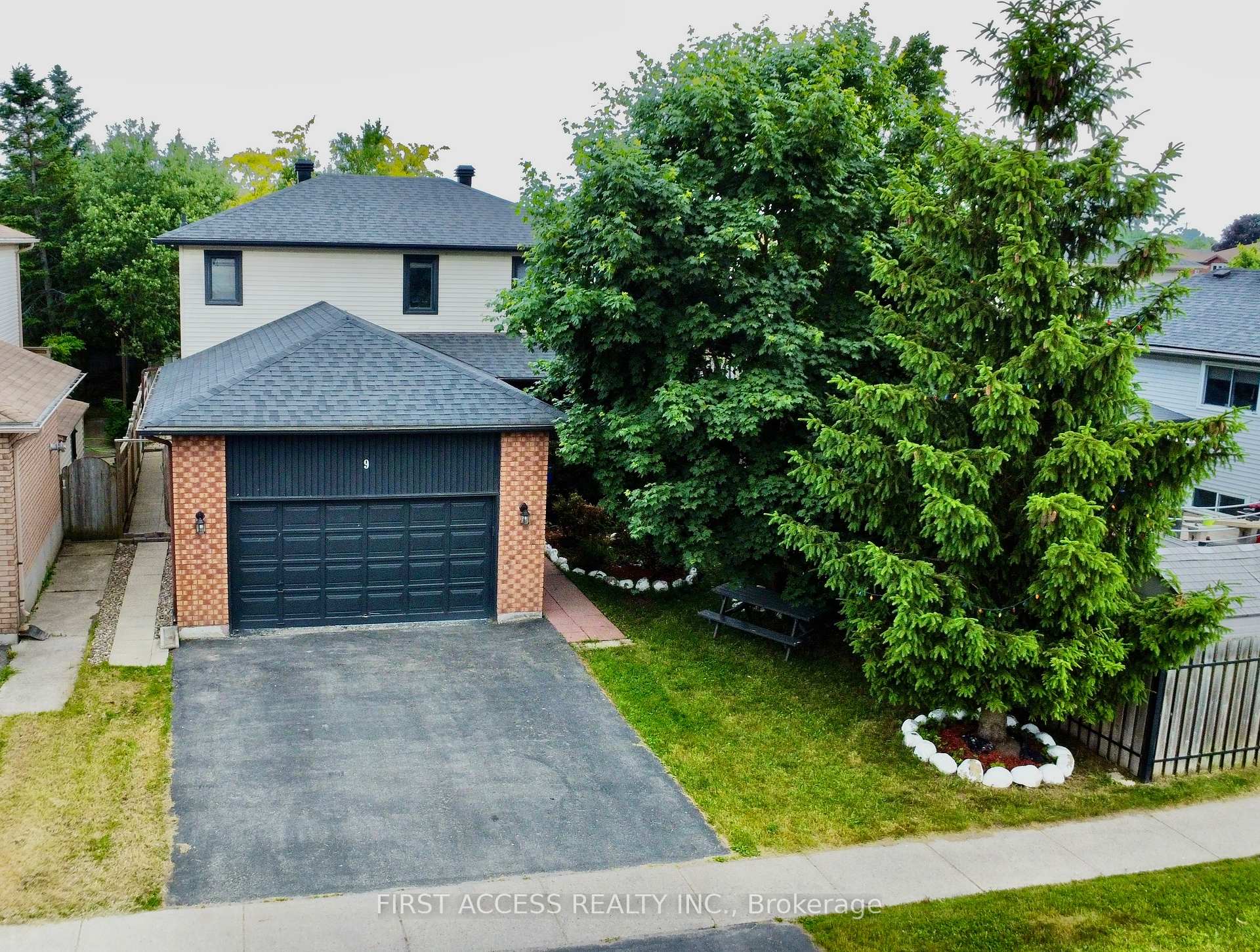 Photo 1 of 9 Rosenfeld Drive, Barrie, Grove East — HOMEH