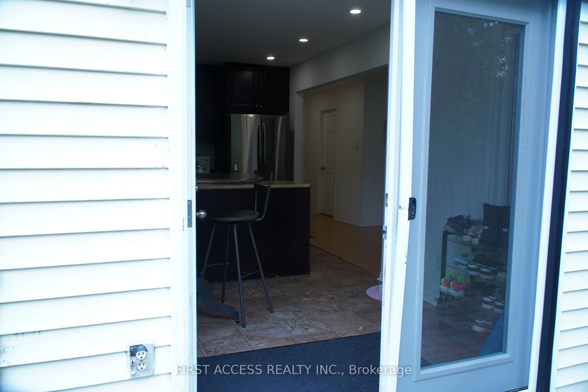 Photo 24 of 9 Rosenfeld Drive, Barrie, Grove East — HOMEH